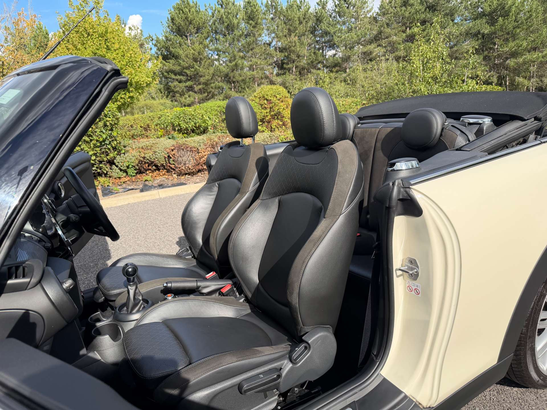 MINI Convertible 1.5 Cooper 2dr 2dr Manual 2026