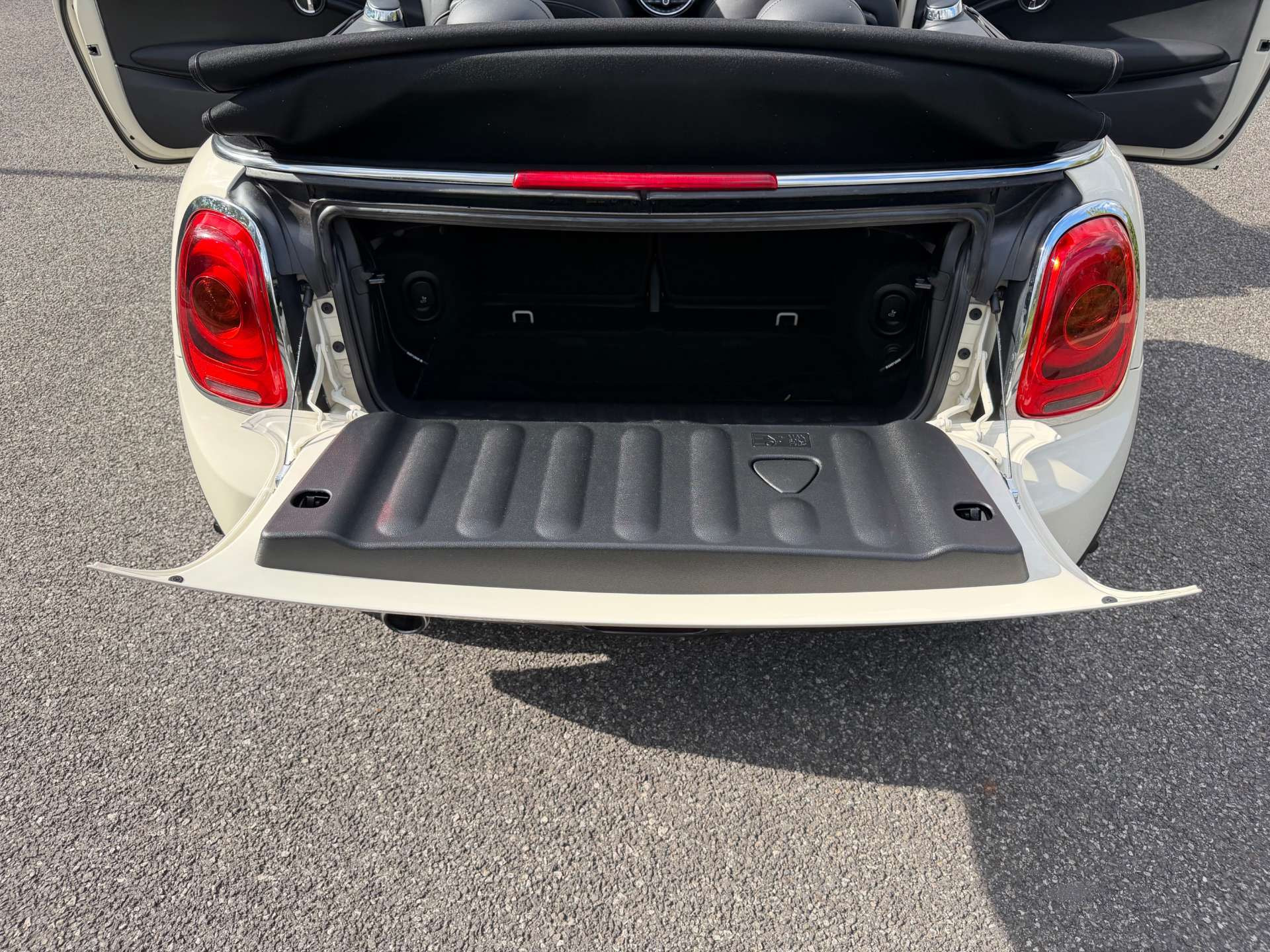 MINI Convertible 1.5 Cooper 2dr 2dr Manual 2026