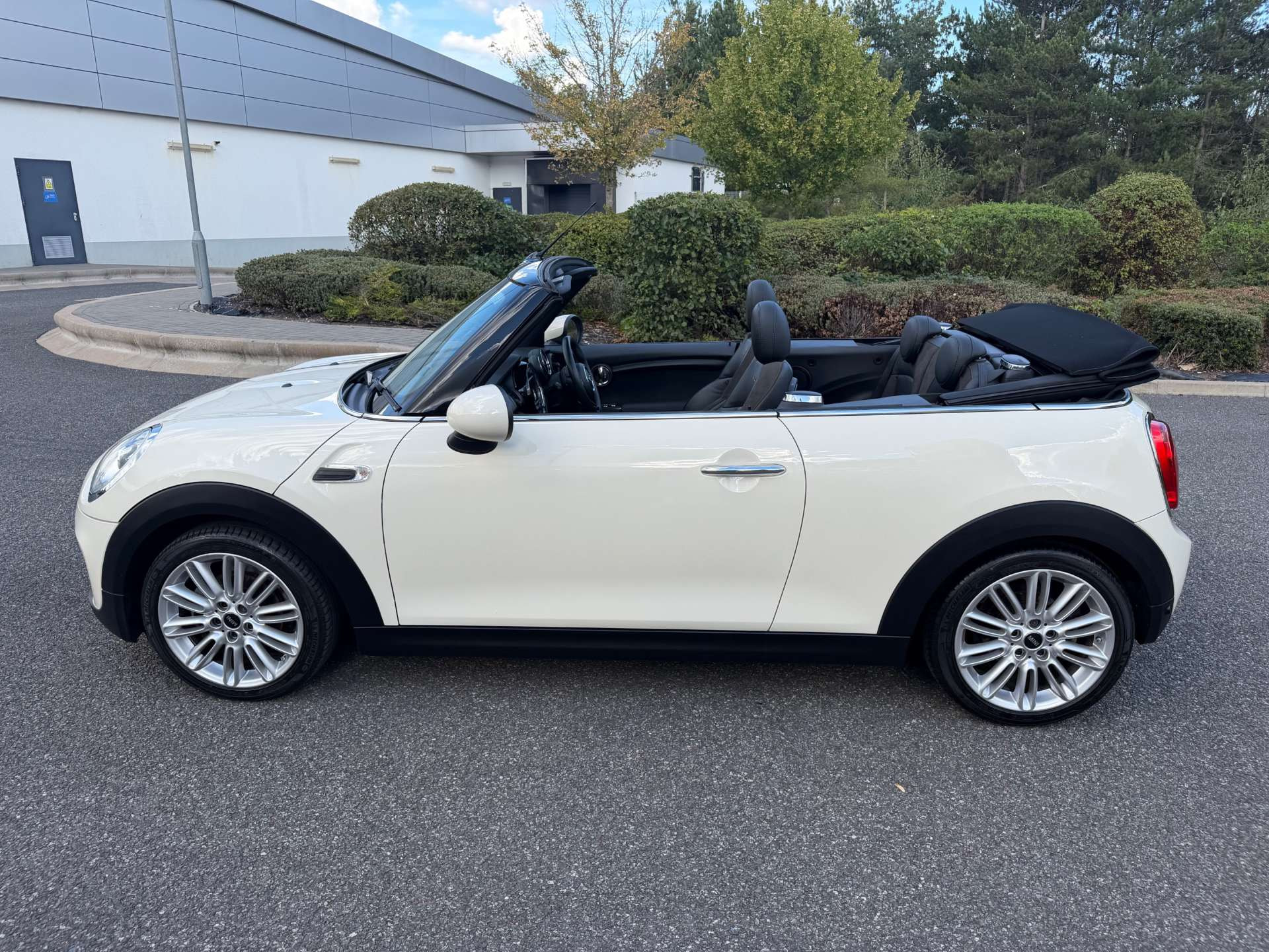 MINI Convertible 1.5 Cooper 2dr 2dr Manual 2026