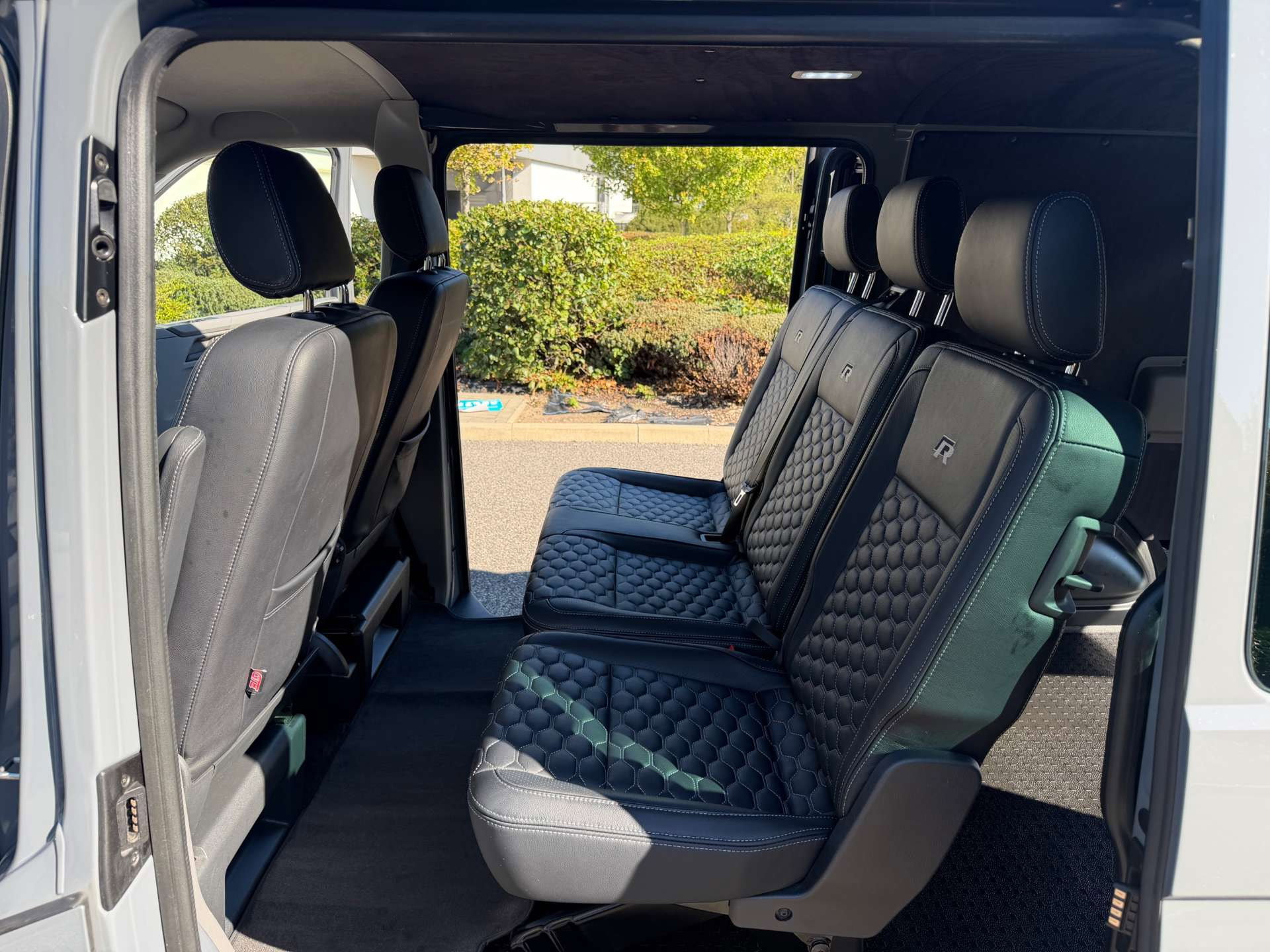 Volkswagen Transporter 2.0 BiTDI T32 Highline Kombi Double Cab 5dr Diesel DSG FWD SWB Euro 6 (s/s) (199 ps) 5dr Automatic 2026