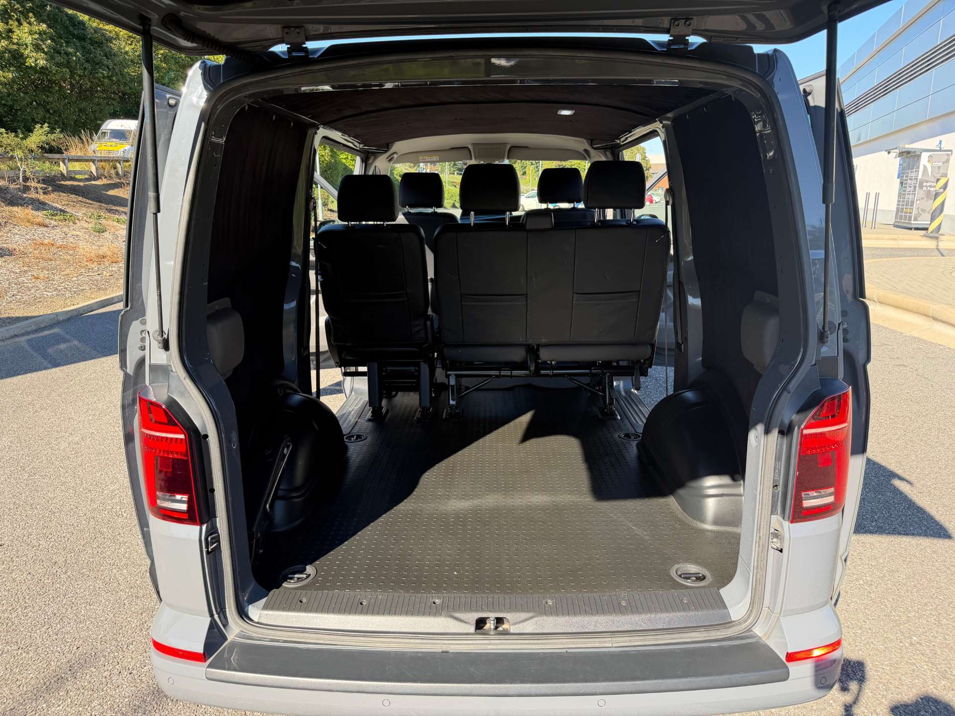 Volkswagen Transporter 2.0 BiTDI T32 Highline Kombi Double Cab 5dr Diesel DSG FWD SWB Euro 6 (s/s) (199 ps) 5dr Automatic 2026