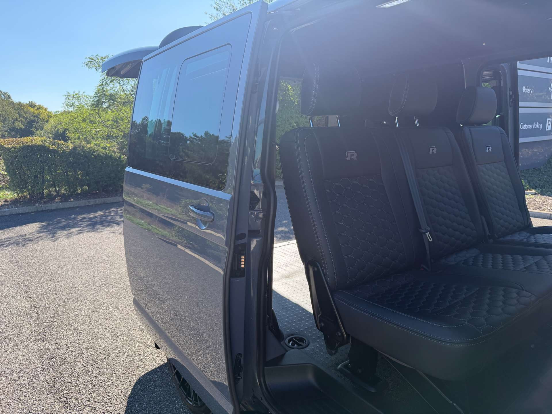 Volkswagen Transporter 2.0 BiTDI T32 Highline Kombi Double Cab 5dr Diesel DSG FWD SWB Euro 6 (s/s) (199 ps) 5dr Automatic 2026