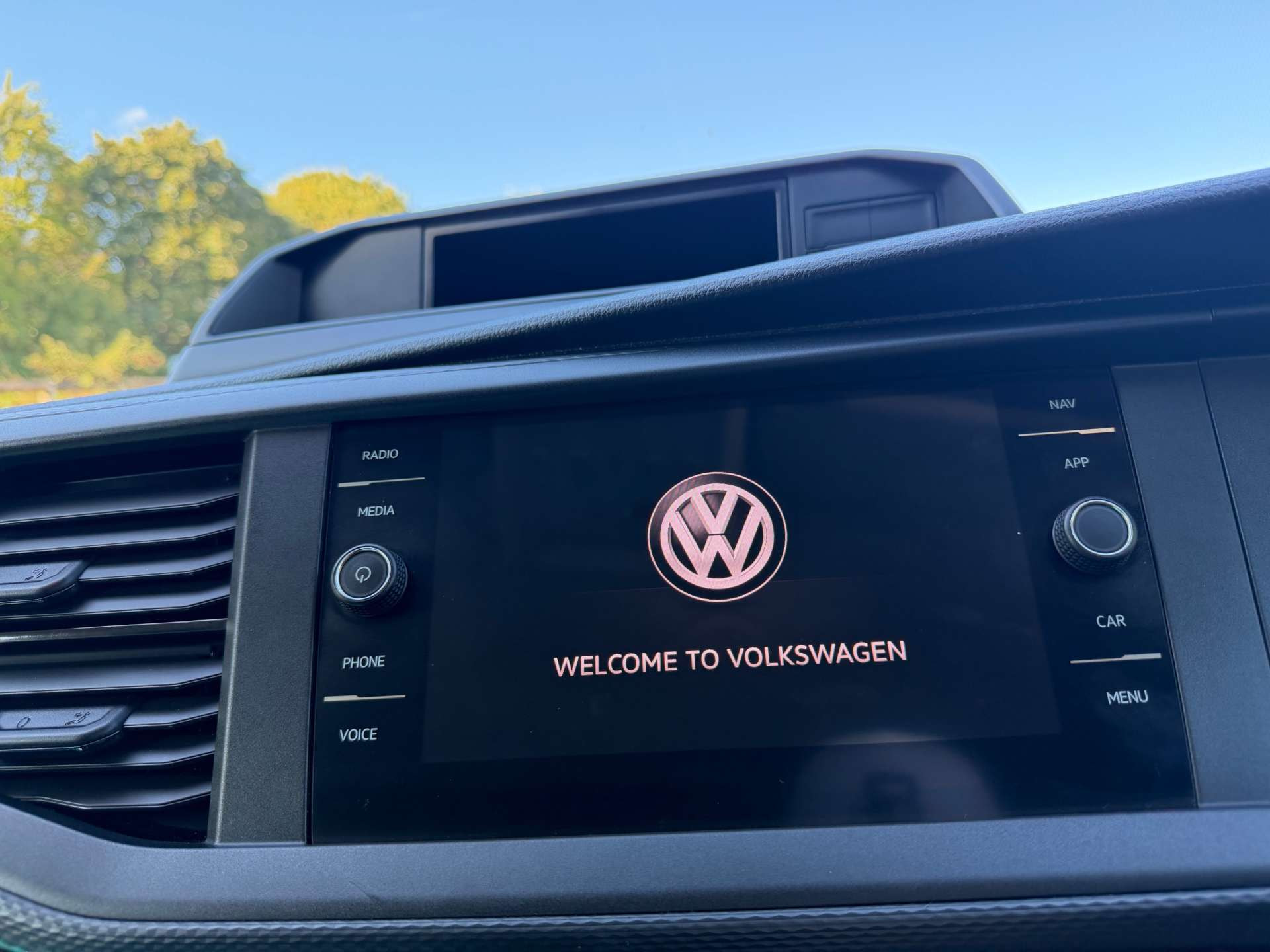 Volkswagen Transporter 2.0 BiTDI T32 Highline Kombi Double Cab 5dr Diesel DSG FWD SWB Euro 6 (s/s) (199 ps) 5dr Automatic 2026