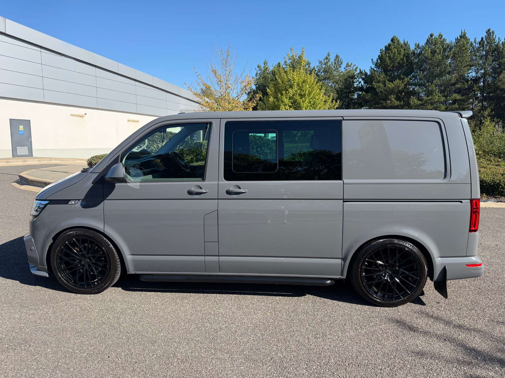 Volkswagen Transporter 2.0 BiTDI T32 Highline Kombi Double Cab 5dr Diesel DSG FWD SWB Euro 6 (s/s) (199 ps) 5dr Automatic 2026