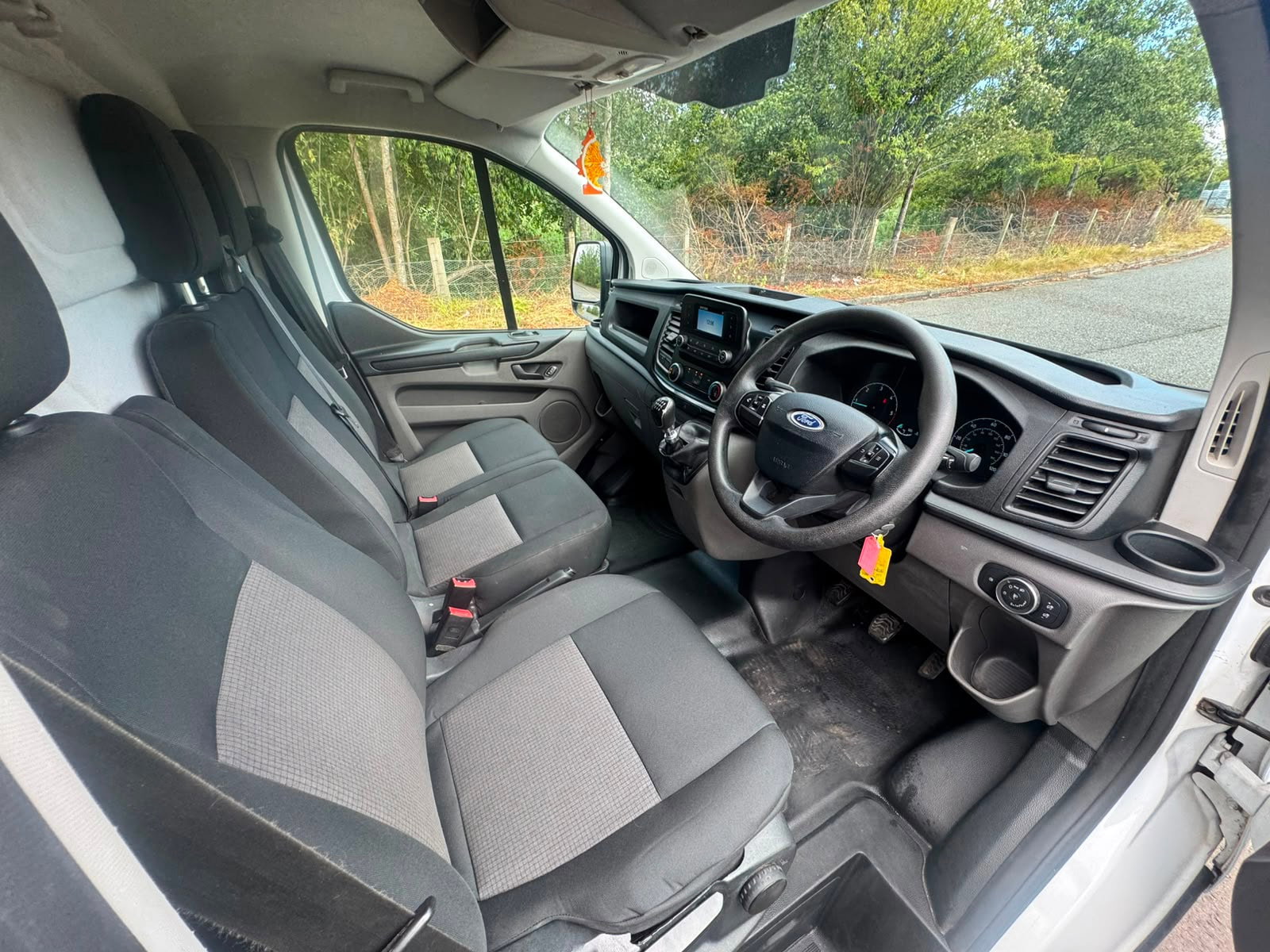 Ford Transit Custom 2.0 300 EcoBlue Leader Panel Van 5dr Diesel Manual L2 H1 Euro 6 (s/s) (105 ps) 5dr Manual 2026