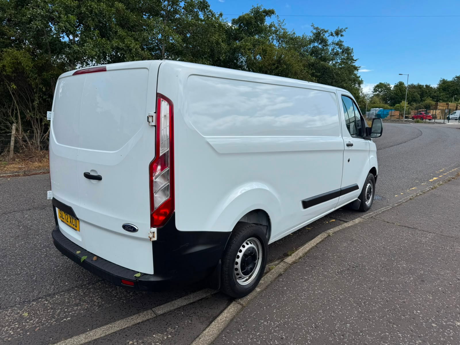 Ford Transit Custom 2.0 300 EcoBlue Leader Panel Van 5dr Diesel Manual L2 H1 Euro 6 (s/s) (105 ps) 5dr Manual 2026