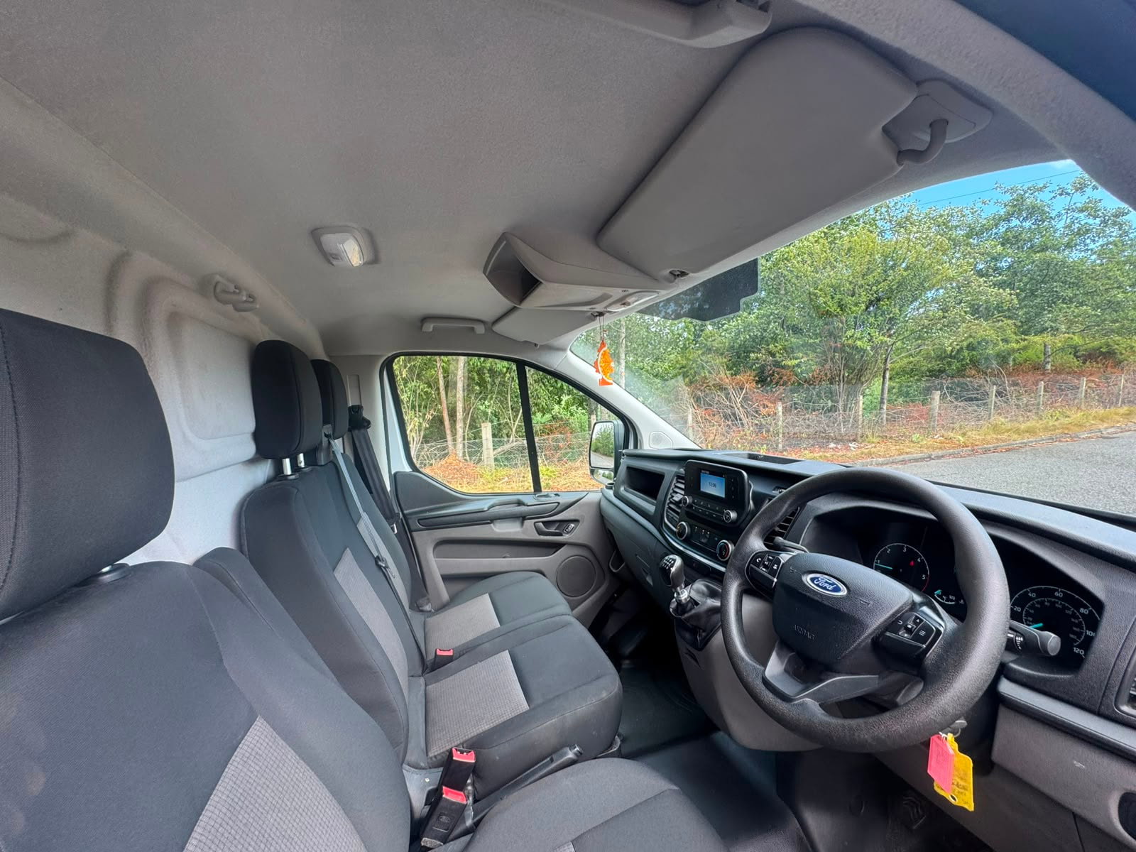 Ford Transit Custom 2.0 300 EcoBlue Leader Panel Van 5dr Diesel Manual L2 H1 Euro 6 (s/s) (105 ps) 5dr Manual 2026