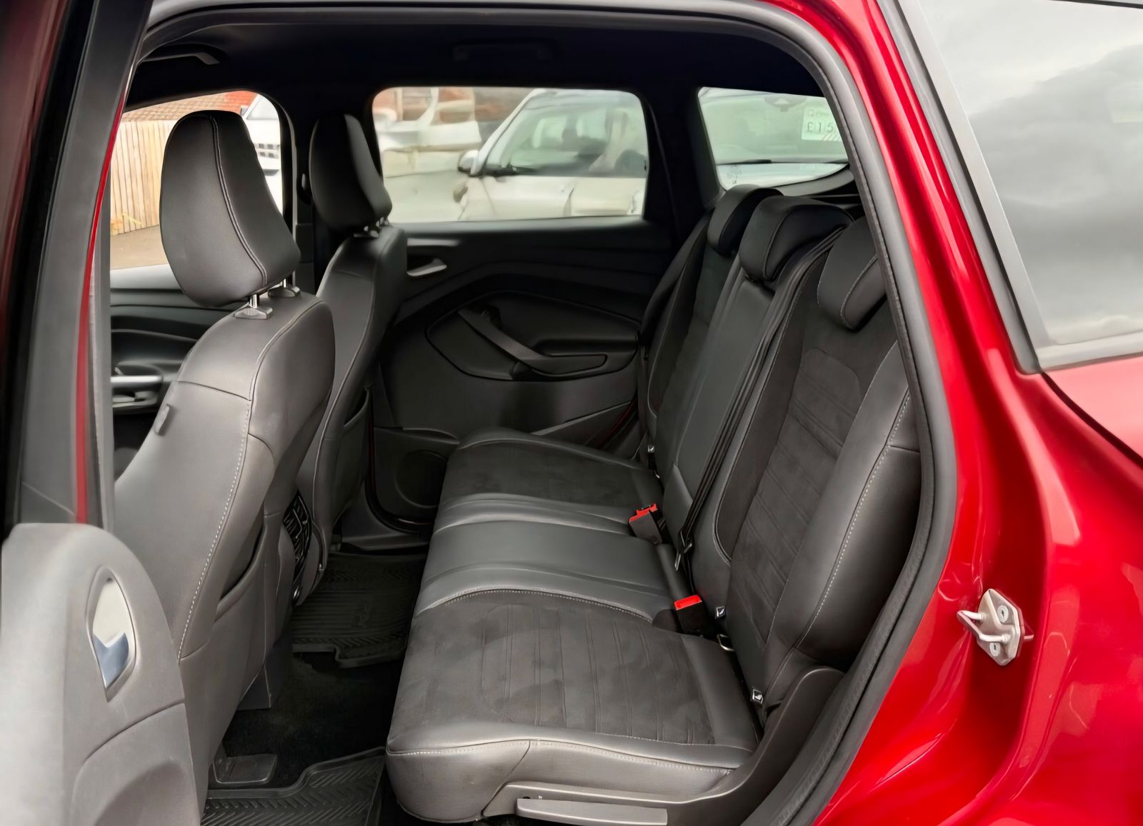 Ford Kuga 1.5L ST-Line SUV 5dr Petrol Manual Euro 6 (148 bhp) 5dr Manual 2026