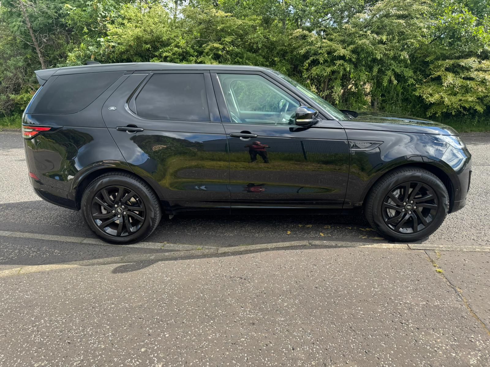 Land Rover DISCOVERY 3.0 SD V6 Landmark Edition SUV 5dr Diesel Auto 4WD Euro 6 (s/s) (306 ps) 5dr Automatic 2026