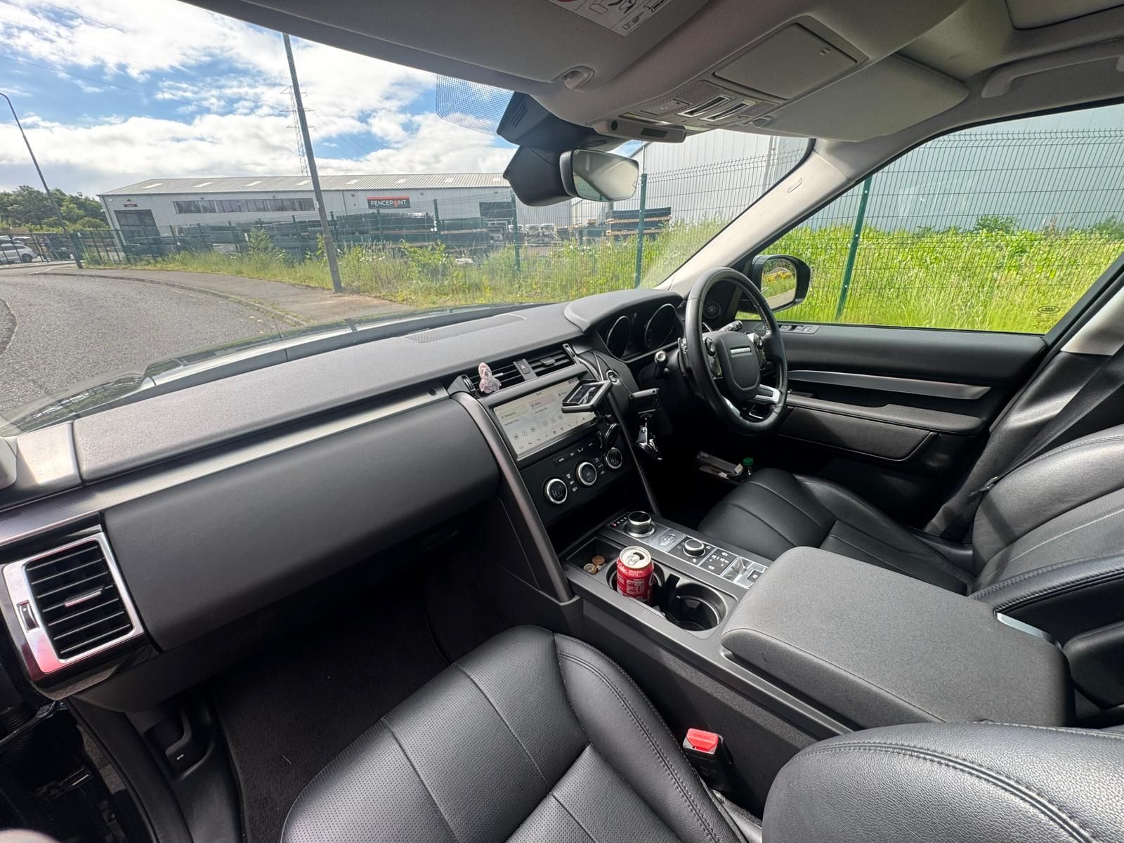 Land Rover DISCOVERY 3.0 SD V6 Landmark Edition SUV 5dr Diesel Auto 4WD Euro 6 (s/s) (306 ps) 5dr Automatic 2026