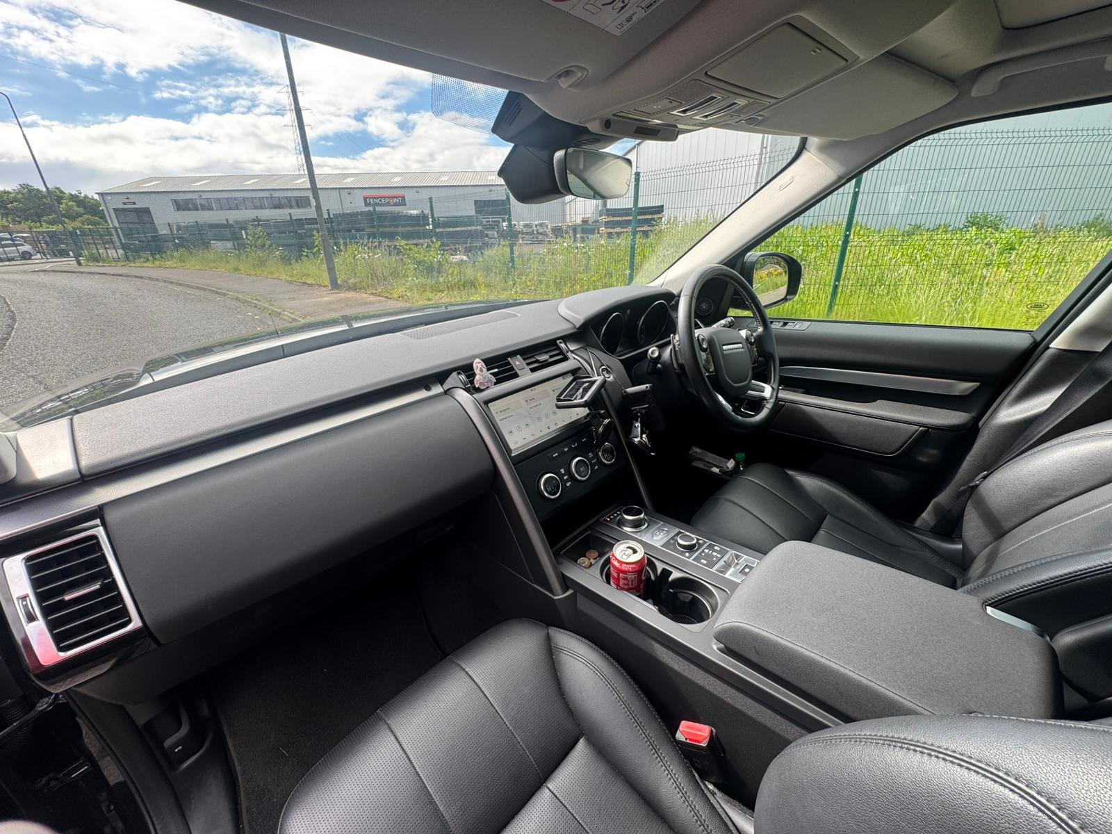 Land Rover DISCOVERY 3.0 SD V6 Landmark Edition SUV 5dr Diesel Auto 4WD Euro 6 (s/s) (306 ps) 5dr Automatic 2026
