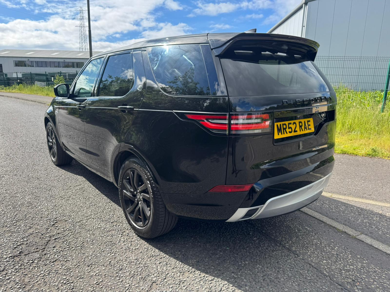 Land Rover DISCOVERY 3.0 SD V6 Landmark Edition SUV 5dr Diesel Auto 4WD Euro 6 (s/s) (306 ps) 5dr Automatic 2026