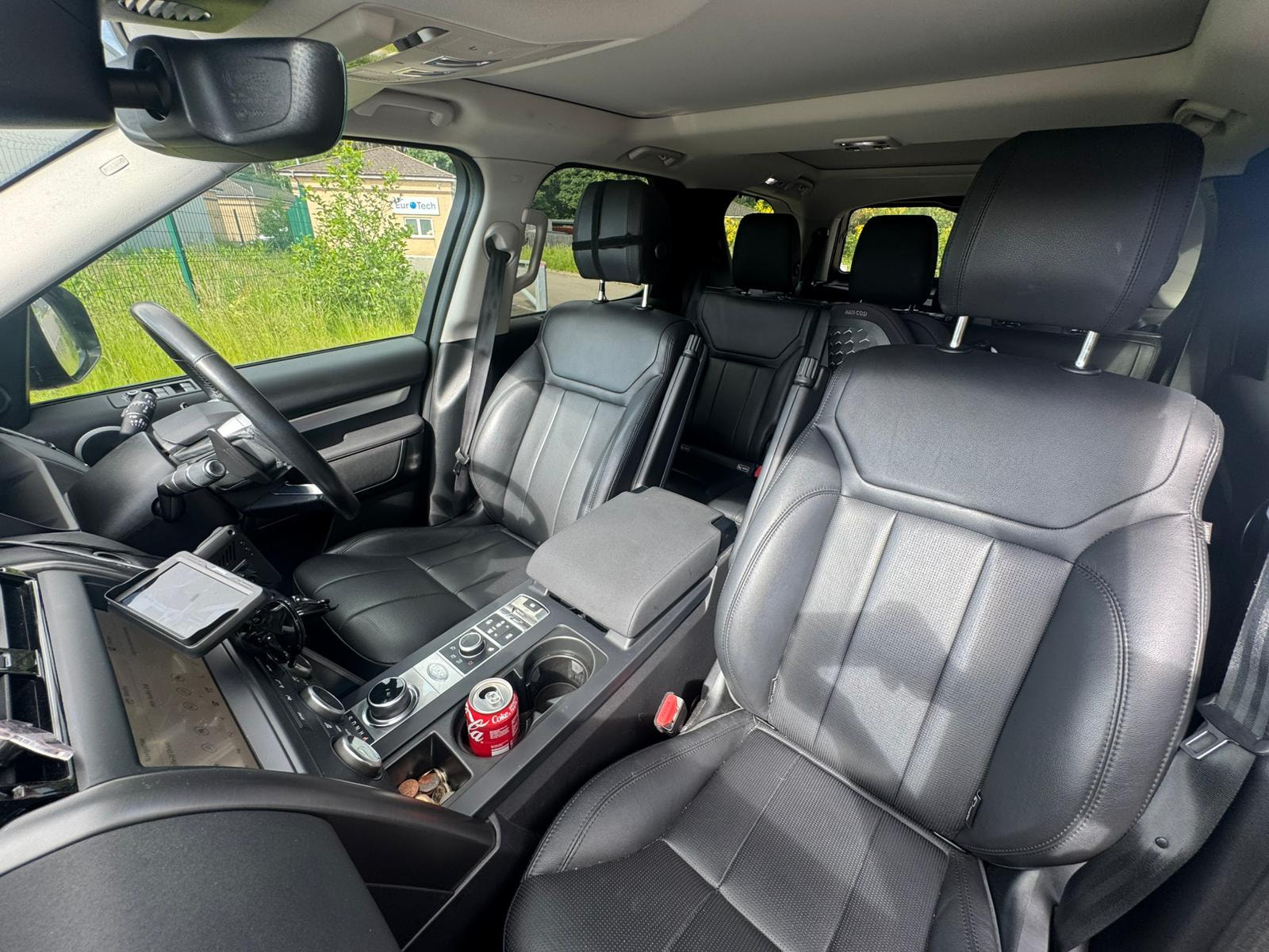Land Rover DISCOVERY 3.0 SD V6 Landmark Edition SUV 5dr Diesel Auto 4WD Euro 6 (s/s) (306 ps) 5dr Automatic 2026