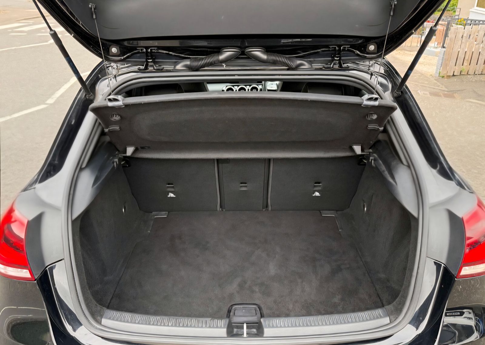 Mercedes-Benz A-CLASS 1.5L A 180 AMG Line D Auto Hatchback 5dr Diesel Automatic Euro 6 (114 bhp) 5dr Automatic 2026