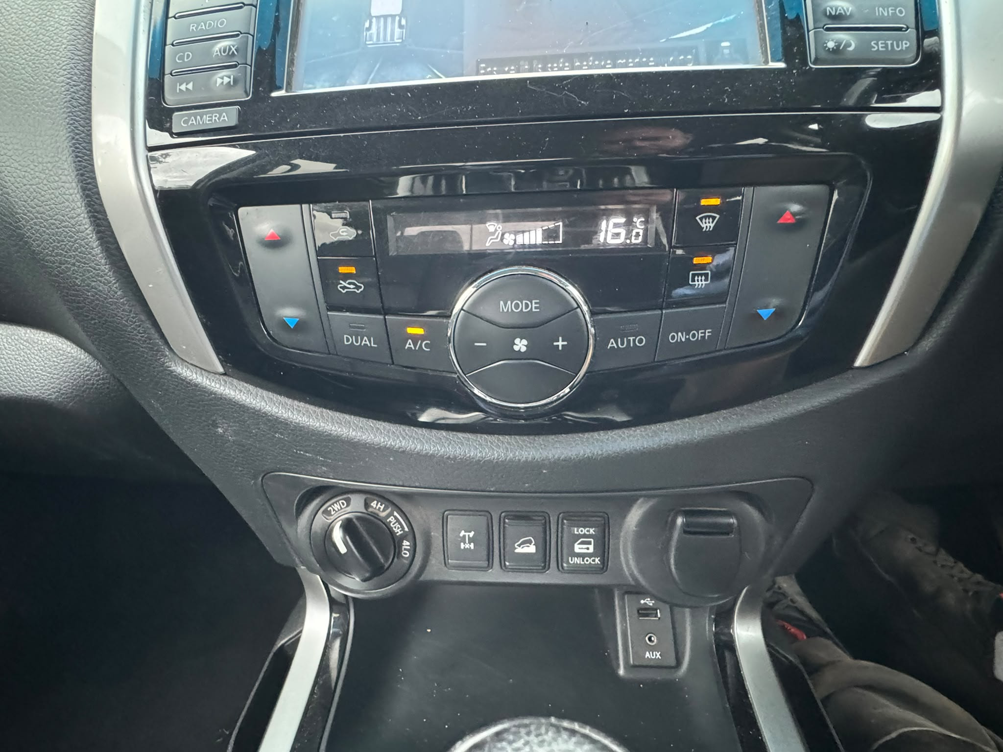 Nissan Navara 2.3 dCi Tekna Pickup Double Cab 4dr Diesel Auto 4WD Euro 5 (190 ps) 4dr Automatic 2026