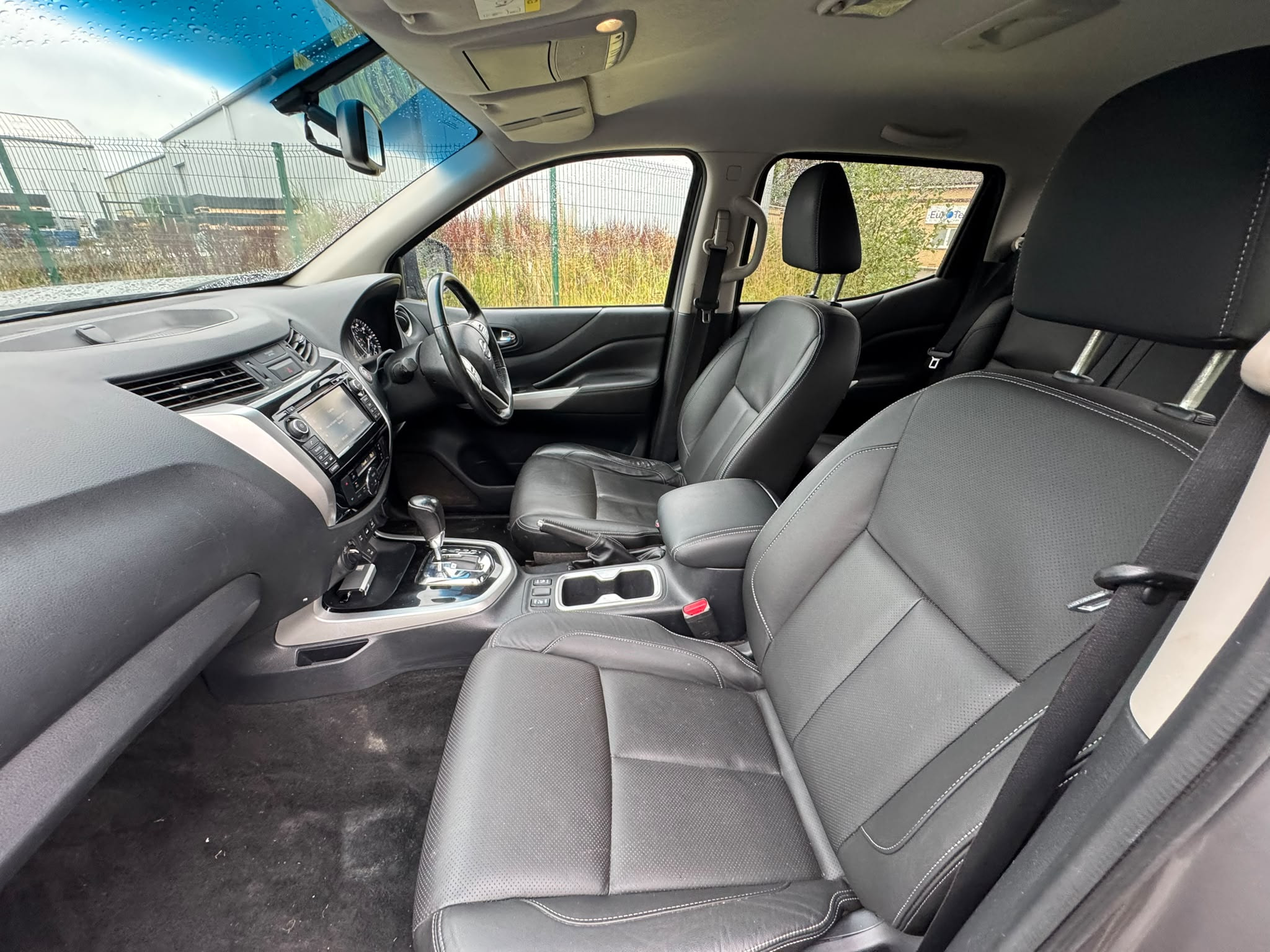 Nissan Navara 2.3 dCi Tekna Pickup Double Cab 4dr Diesel Auto 4WD Euro 5 (190 ps) 4dr Automatic 2026