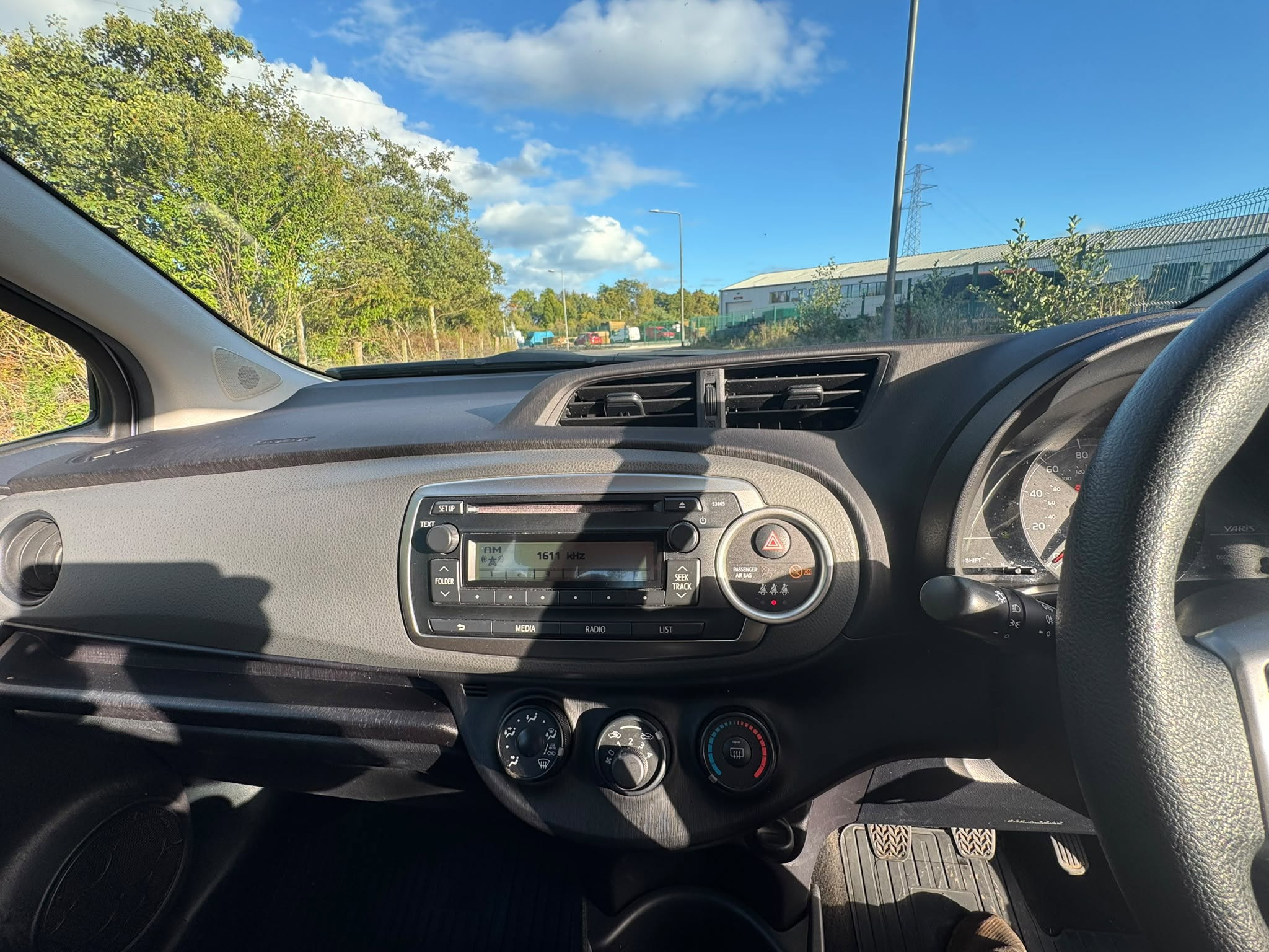 Toyota Yaris 1.0 VVT-i T2 Hatchback 3dr Petrol Manual Euro 5 (69 ps) 3dr Manual 2026