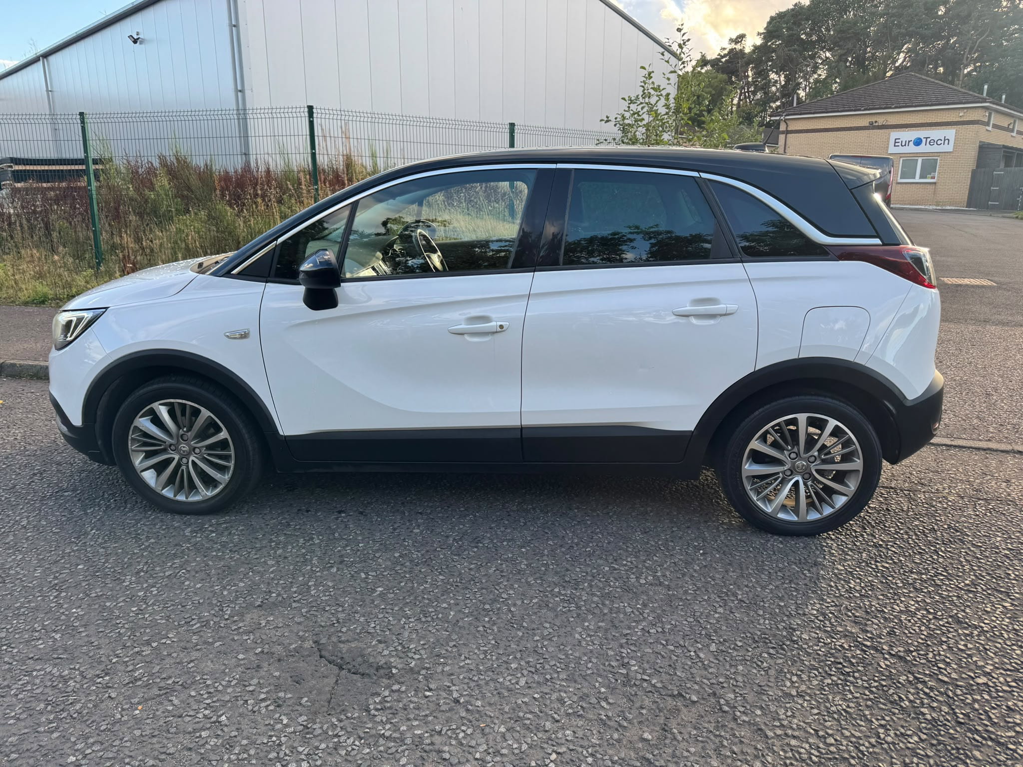 Vauxhall Crossland X 1.2 Griffin SUV 5dr Petrol Manual Euro 6 (s/s) (83 ps) 5dr Manual 2026