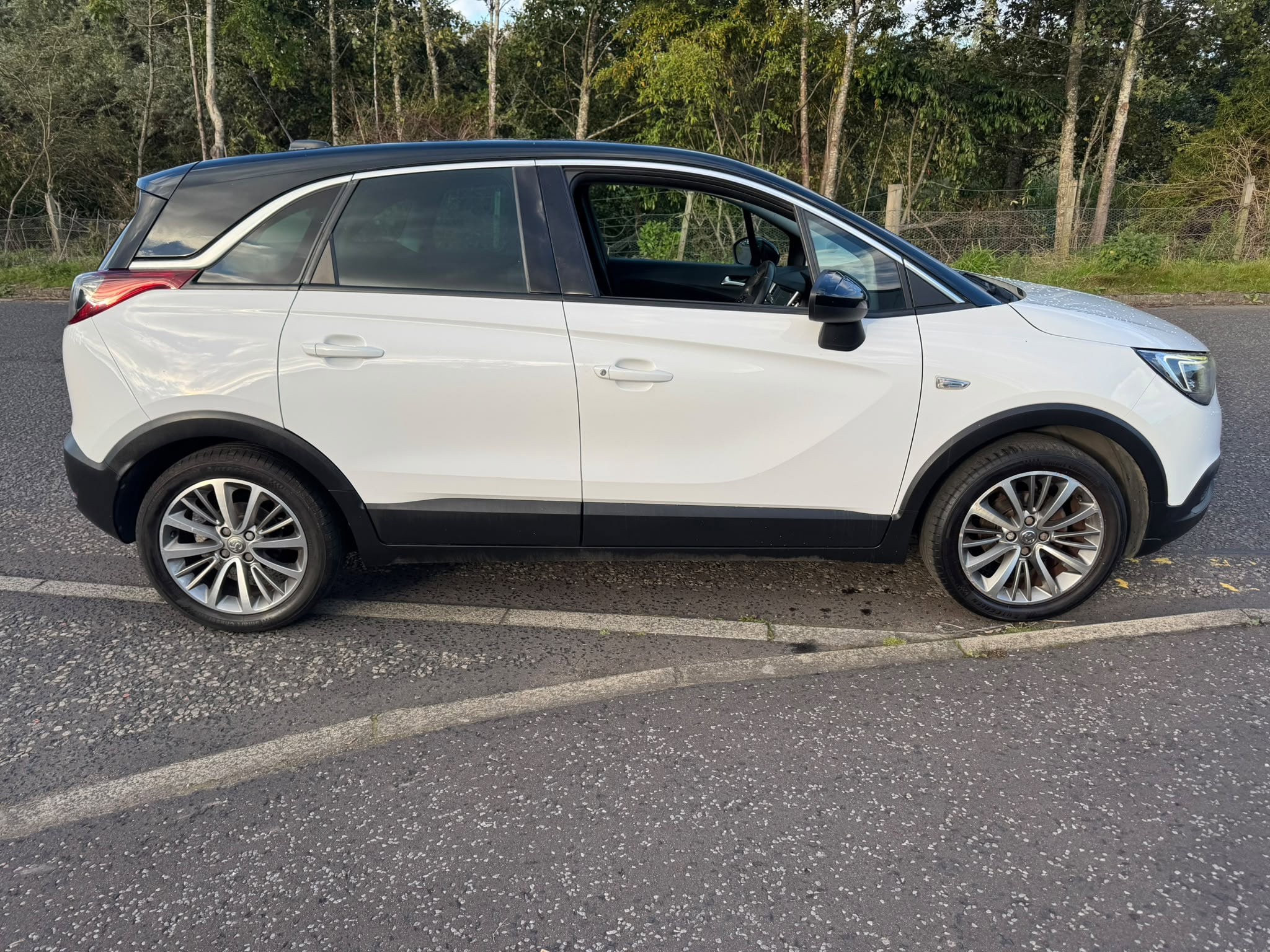 Vauxhall Crossland X 1.2 Griffin SUV 5dr Petrol Manual Euro 6 (s/s) (83 ps) 5dr Manual 2026