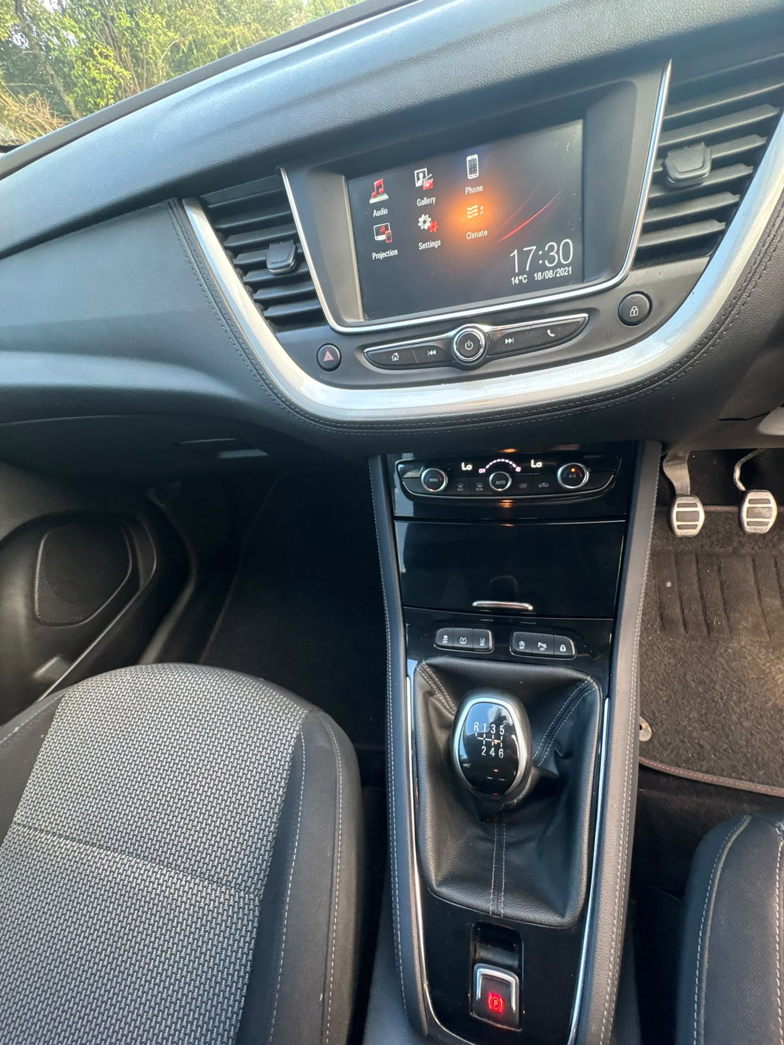 Vauxhall Grandland X 1.2 Turbo Design Line SUV 5dr Petrol Manual Euro 6 (s/s) (130 ps) 5dr Manual 2026