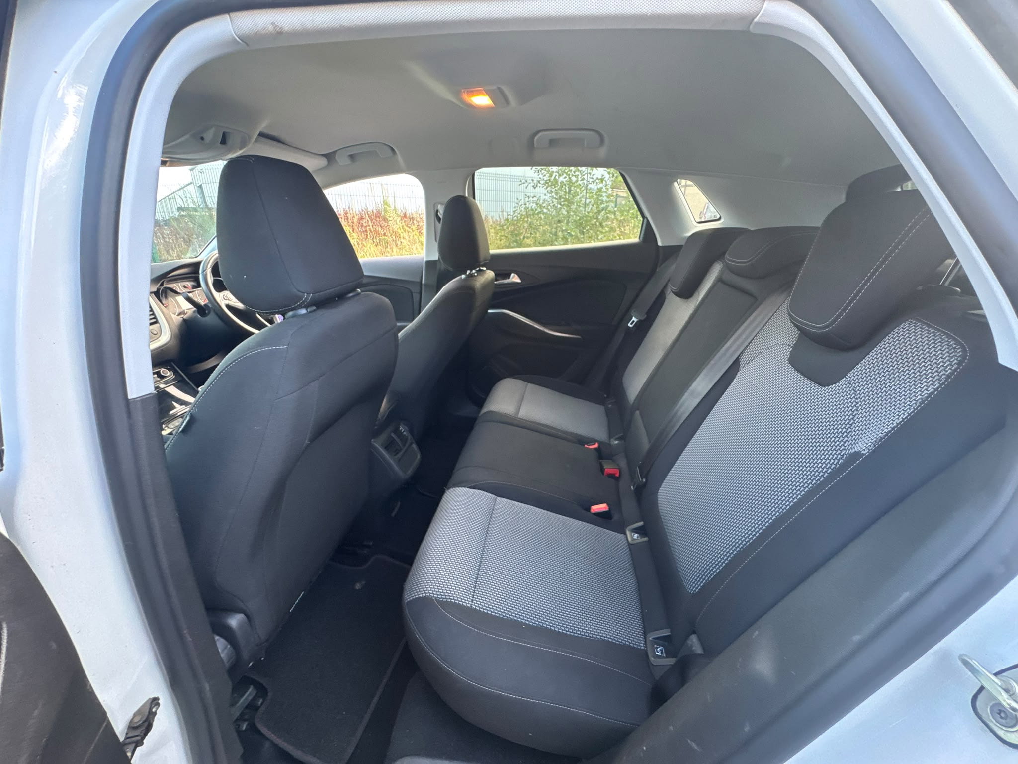 Vauxhall Grandland X 1.2 Turbo Design Line SUV 5dr Petrol Manual Euro 6 (s/s) (130 ps) 5dr Manual 2026