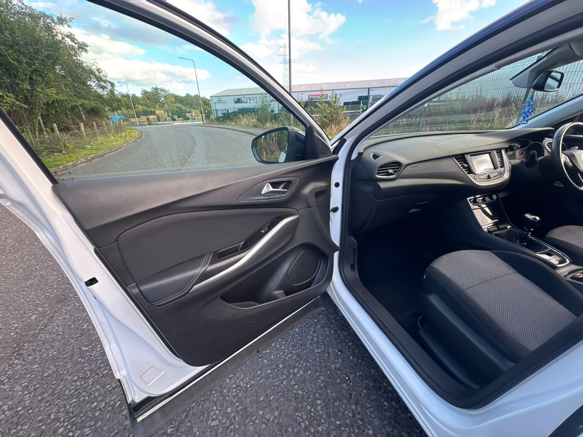 Vauxhall Grandland X 1.2 Turbo Design Line SUV 5dr Petrol Manual Euro 6 (s/s) (130 ps) 5dr Manual 2026