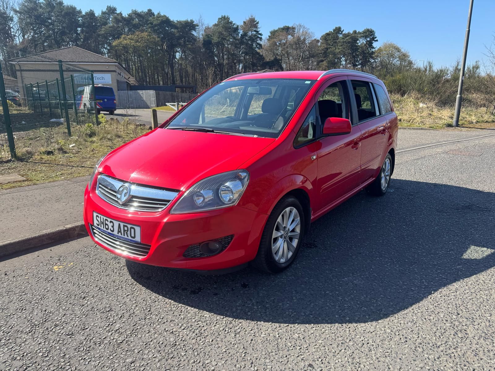 Vauxhall Zafira 1.6L Excite MPV 5dr Petrol Manual Euro 5 (113 bhp) 5dr Manual 2026
