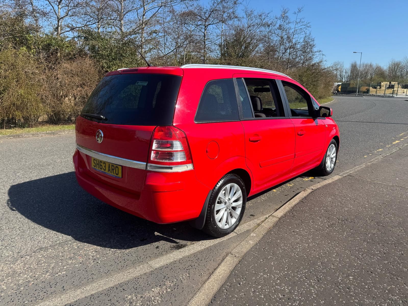 Vauxhall Zafira 1.6L Excite MPV 5dr Petrol Manual Euro 5 (113 bhp) 5dr Manual 2026