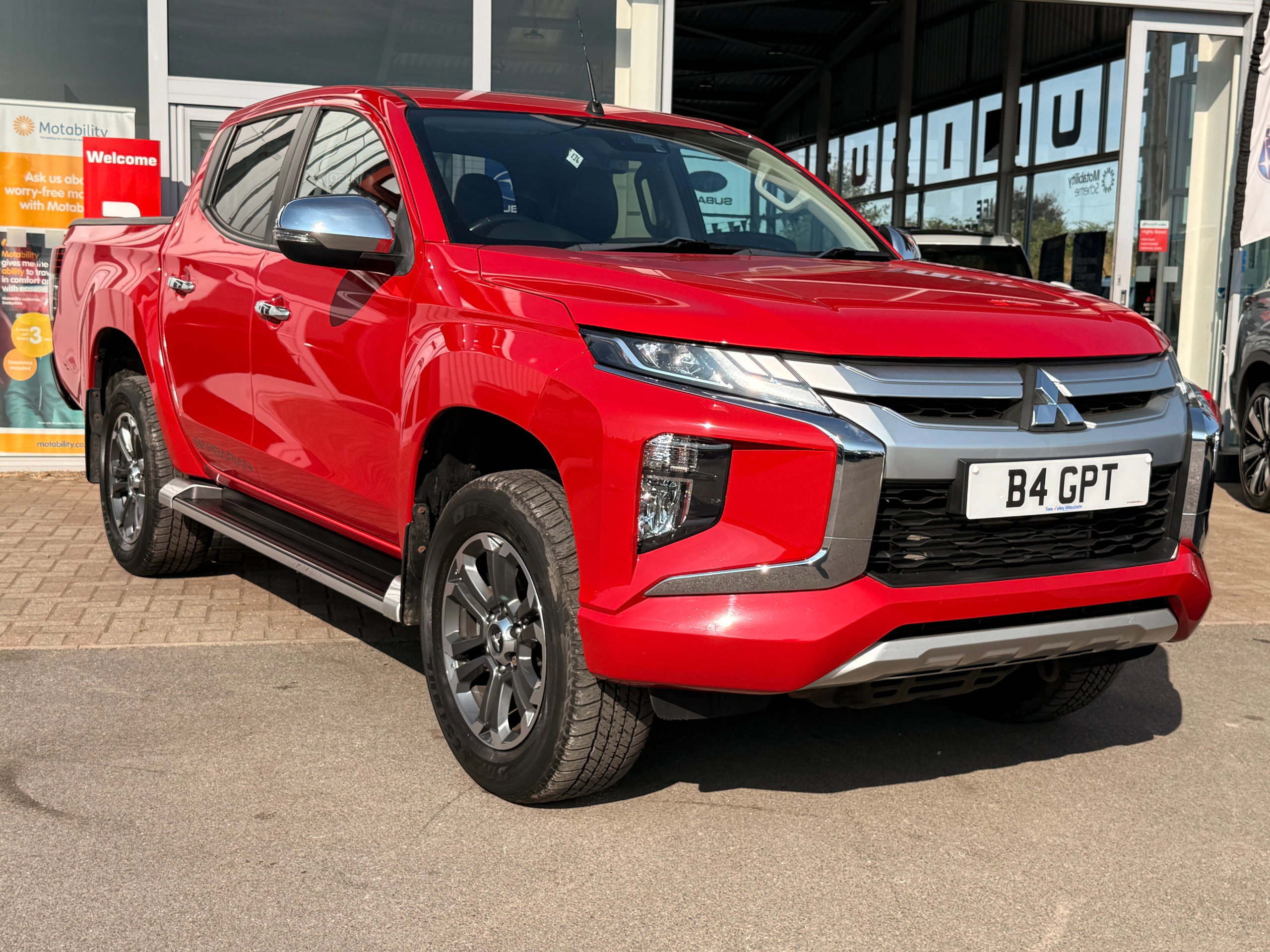 2021 MITSUBISHI L200