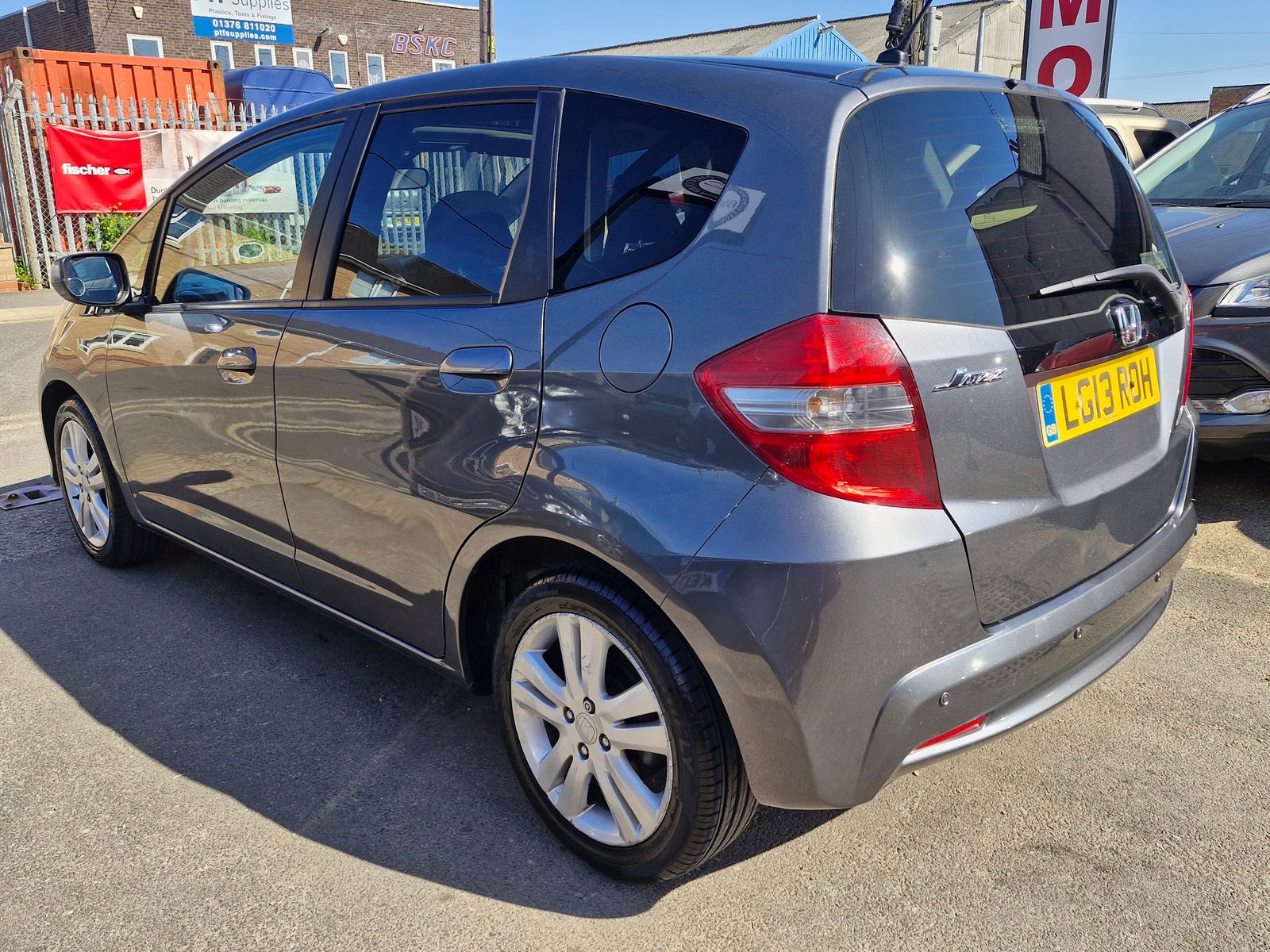 Honda Jazz 1.4 i-VTEC EX Hatchback 5dr Petrol CVT Euro 5 (99 ps) 5dr Automatic 2026