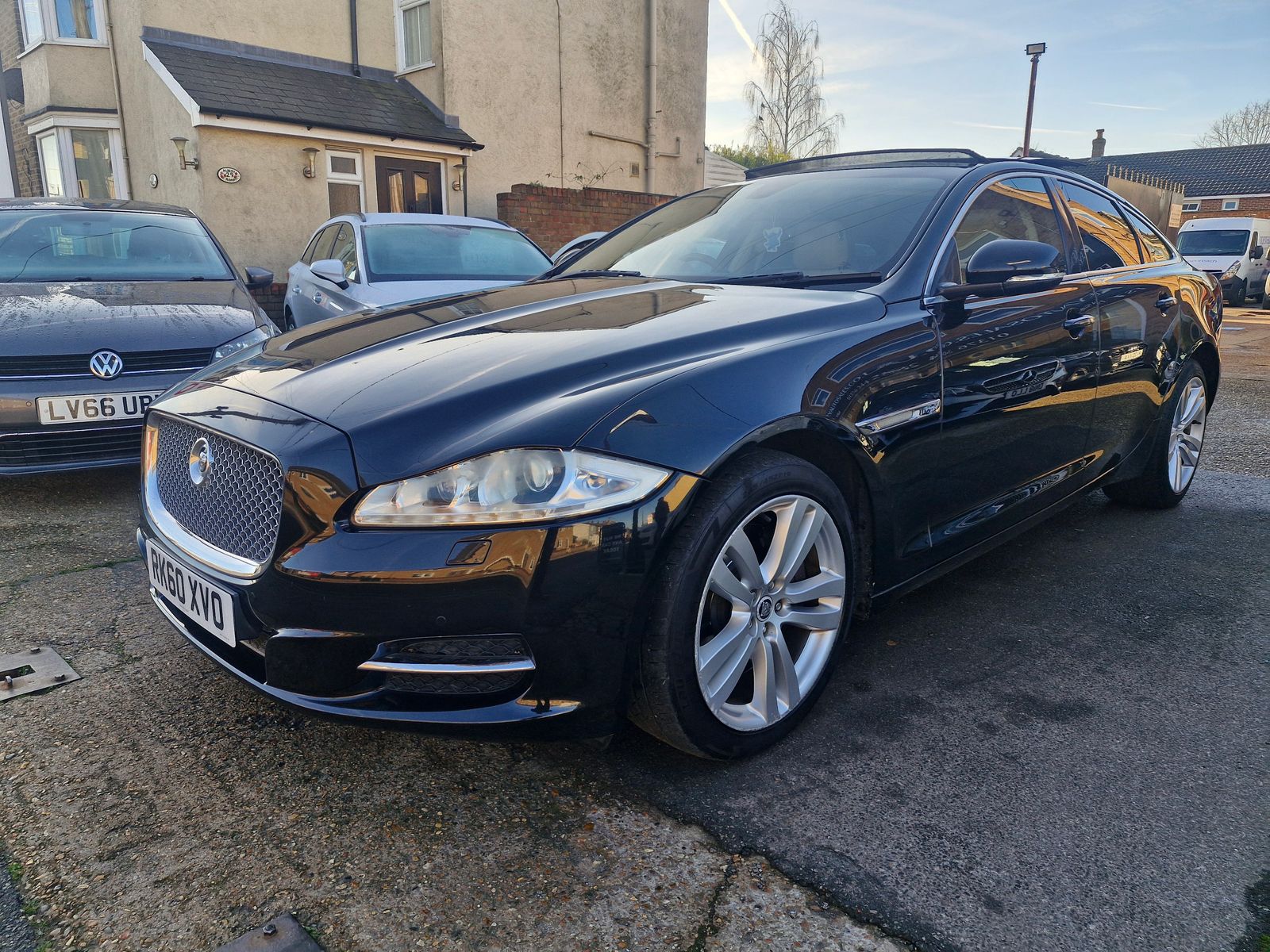 Jaguar XJ 3.0d V6 Luxury Saloon 4dr Diesel Auto Euro 5 (275 ps) 4dr Automatic 2026