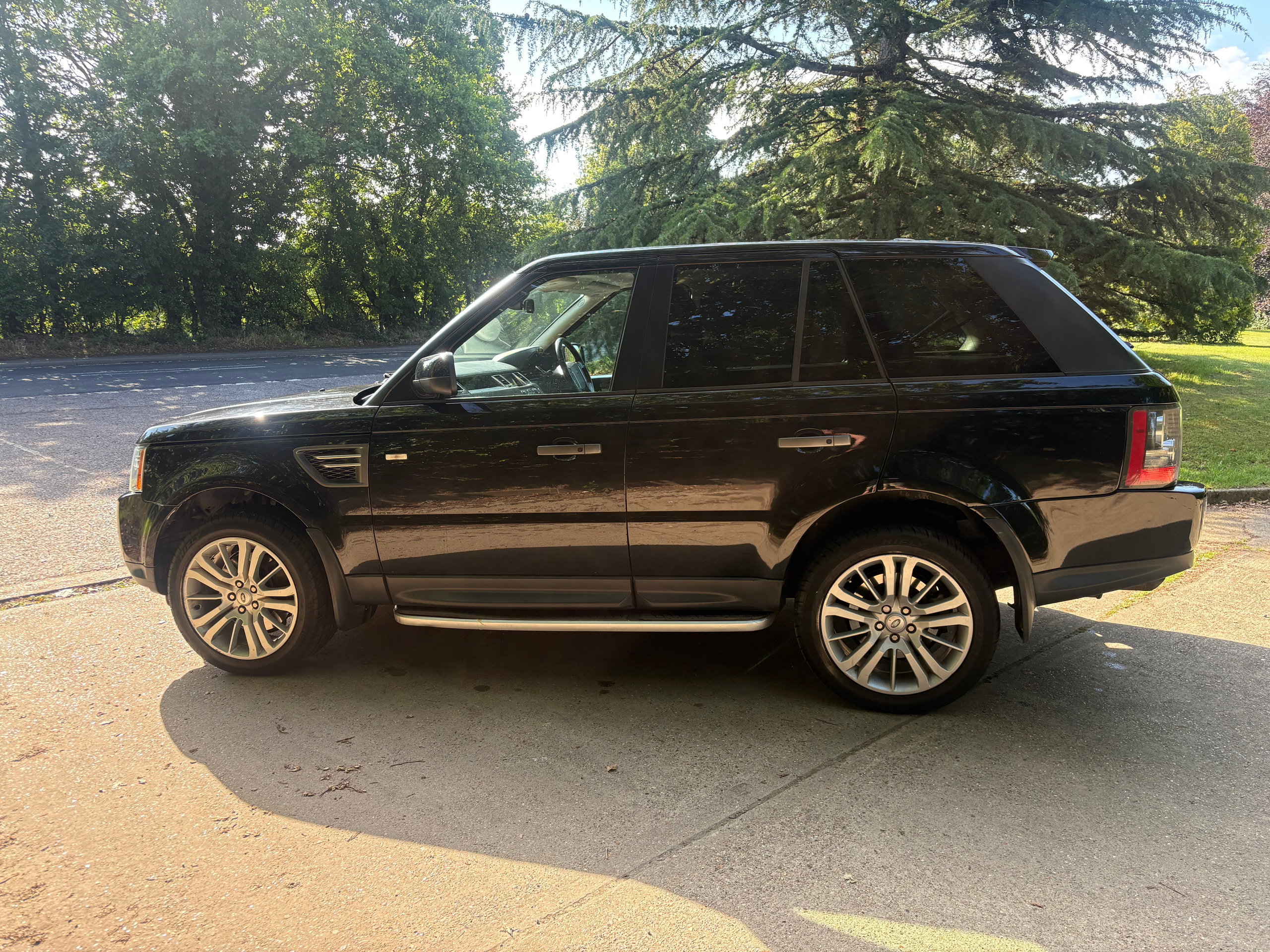 Land Rover Range Rover Sport 3.0 TD V6 HSE SUV 5dr Diesel CommandShift 4WD Euro 4 (245 ps) 5dr Automatic 2026