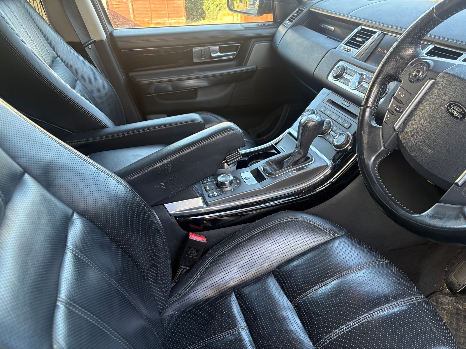 Land Rover Range Rover Sport 3.0 TD V6 HSE SUV 5dr Diesel CommandShift 4WD Euro 4 (245 ps) 5dr Automatic 2026