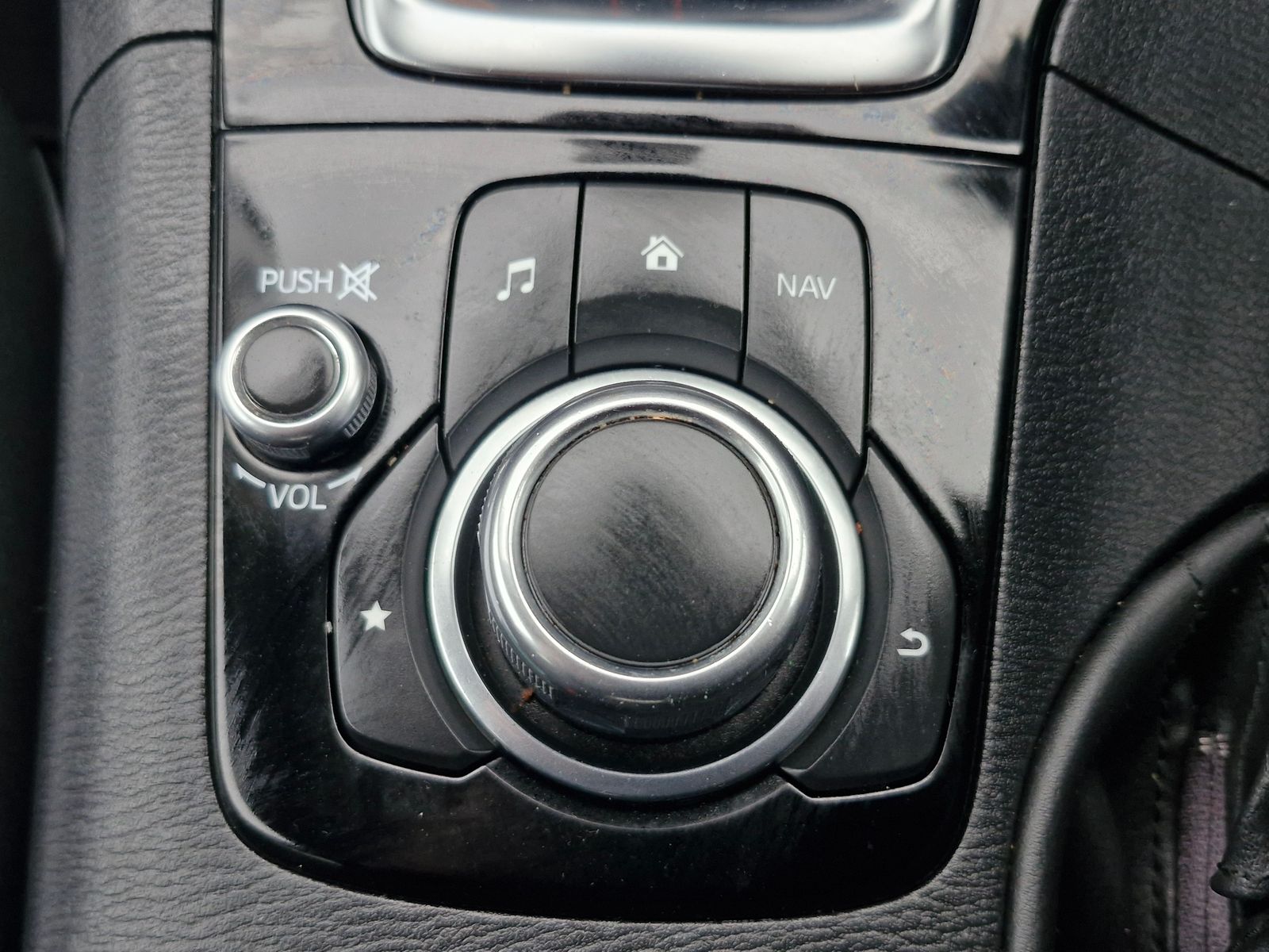 Mazda Mazda3 2.0 SKYACTIV-G SE-L Nav Hatchback 5dr Petrol Auto Euro 5 (s/s) (120 ps) 5dr Automatic 2026