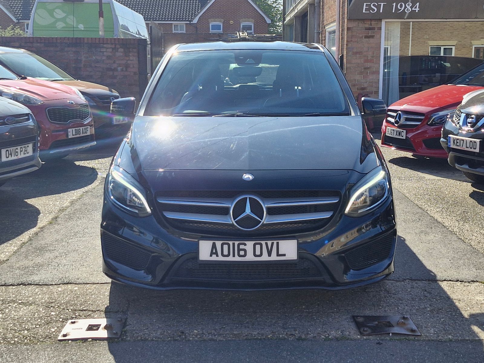 Mercedes-Benz B Class 2.1 B200d AMG Line (Premium) MPV 5dr Diesel 7G-DCT Euro 6 (s/s) (136 ps) 5dr Automatic 2026