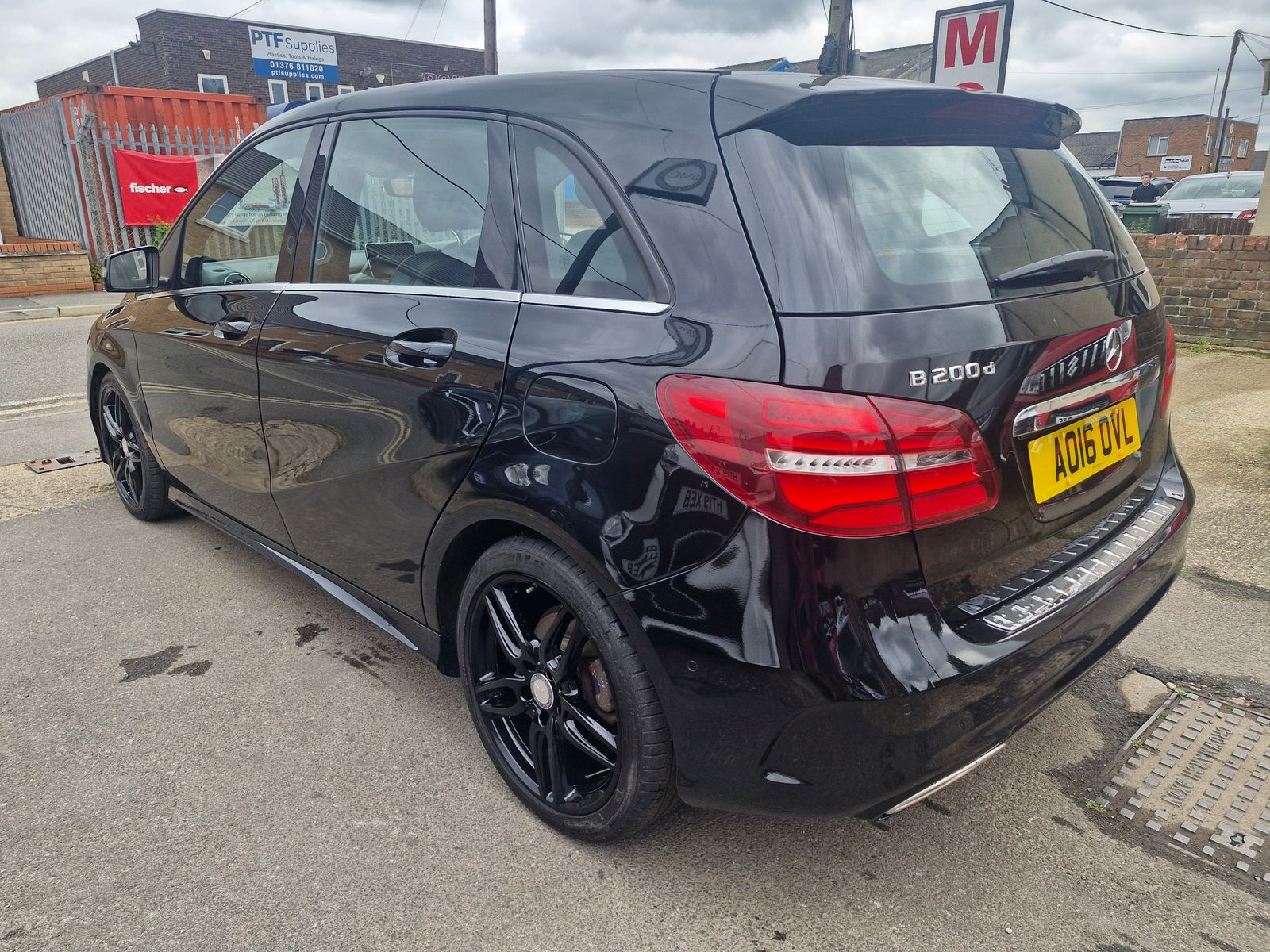 Mercedes-Benz B Class 2.1 B200d AMG Line (Premium) MPV 5dr Diesel 7G-DCT Euro 6 (s/s) (136 ps) 5dr Automatic 2026