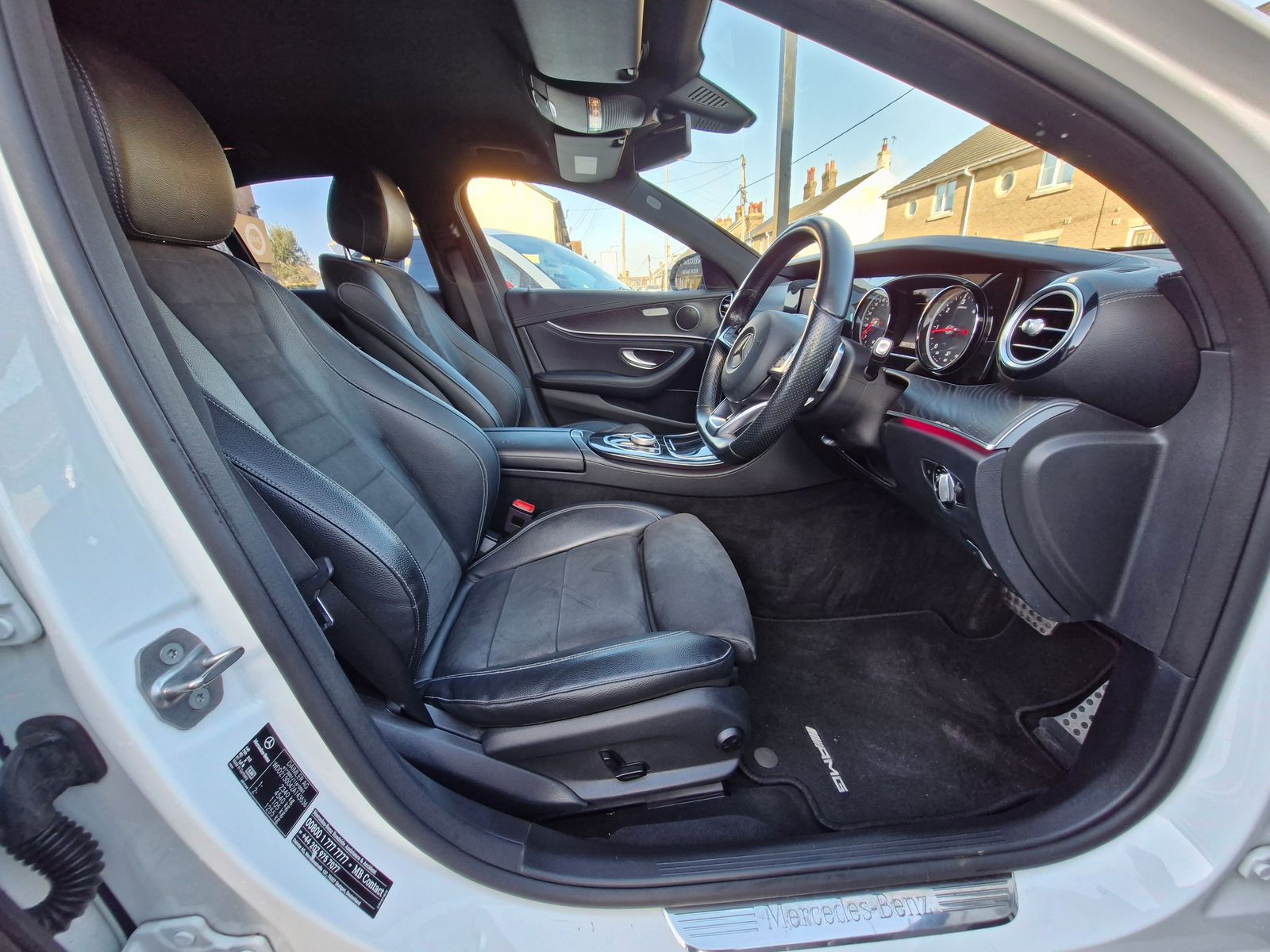 Mercedes-Benz E Class 2.0 E220d AMG Line Saloon 4dr Diesel G-Tronic+ Euro 6 (s/s) (194 ps) 4dr Automatic 2026