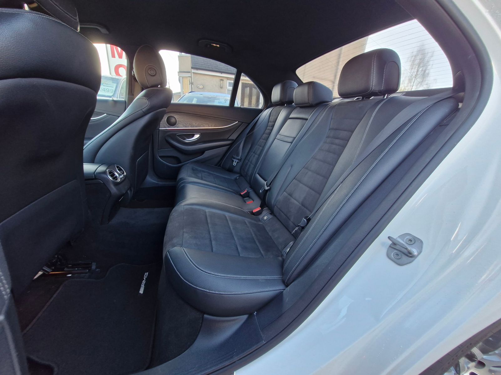 Mercedes-Benz E Class 2.0 E220d AMG Line Saloon 4dr Diesel G-Tronic+ Euro 6 (s/s) (194 ps) 4dr Automatic 2026