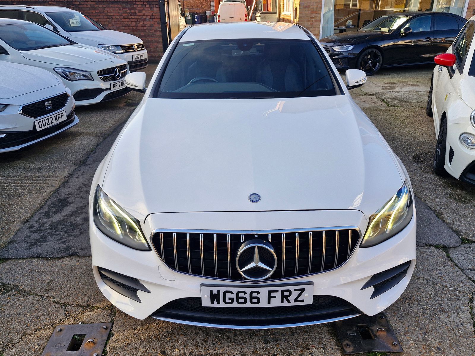 Mercedes-Benz E Class 2.0 E220d AMG Line Saloon 4dr Diesel G-Tronic+ Euro 6 (s/s) (194 ps) 4dr Automatic 2026