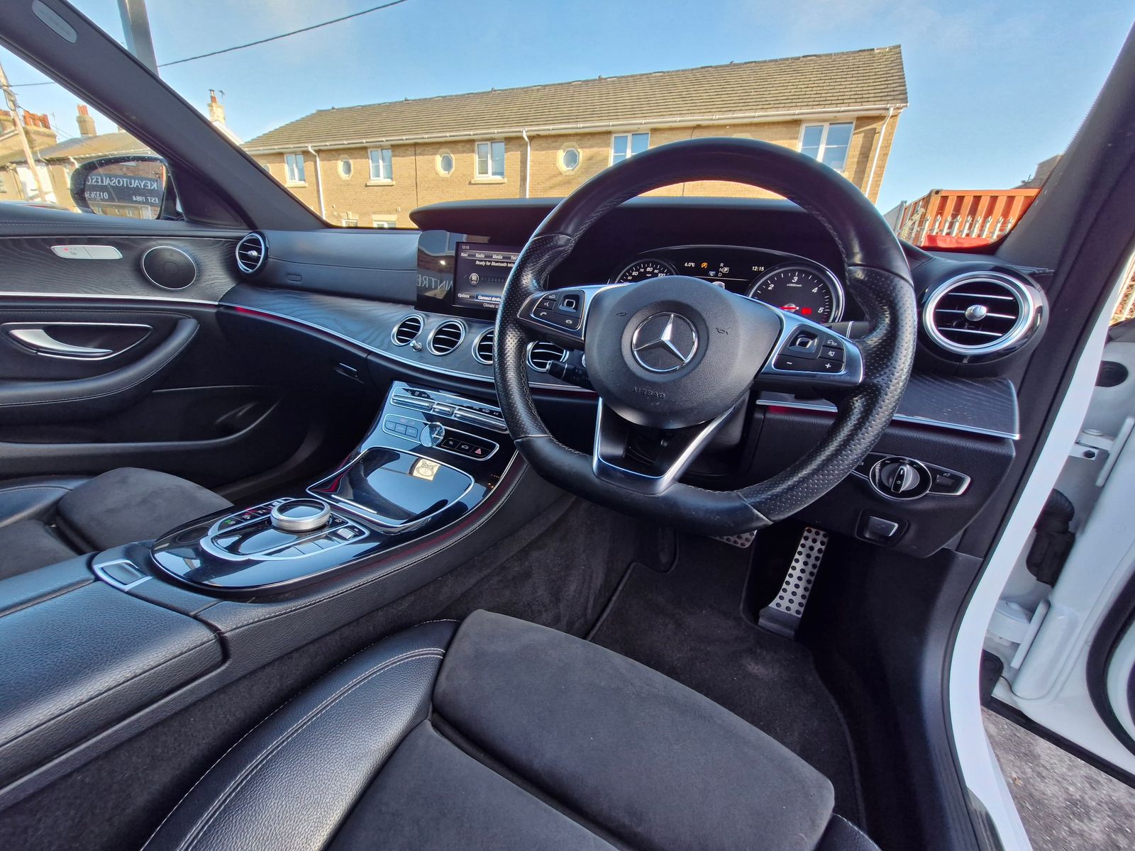 Mercedes-Benz E Class 2.0 E220d AMG Line Saloon 4dr Diesel G-Tronic+ Euro 6 (s/s) (194 ps) 4dr Automatic 2026