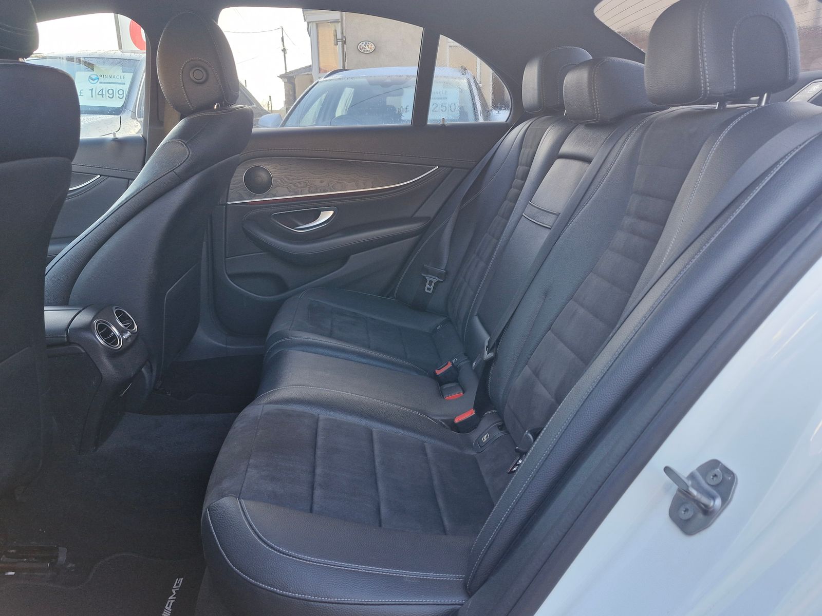 Mercedes-Benz E Class 2.0 E220d AMG Line Saloon 4dr Diesel G-Tronic+ Euro 6 (s/s) (194 ps) 4dr Automatic 2026