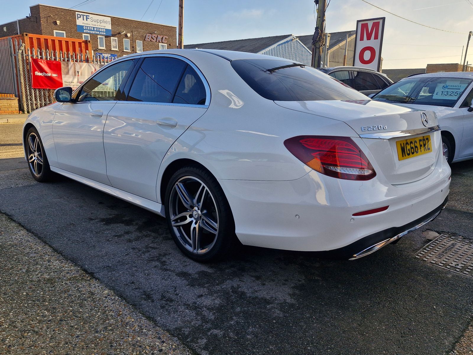 Mercedes-Benz E Class 2.0 E220d AMG Line Saloon 4dr Diesel G-Tronic+ Euro 6 (s/s) (194 ps) 4dr Automatic 2026