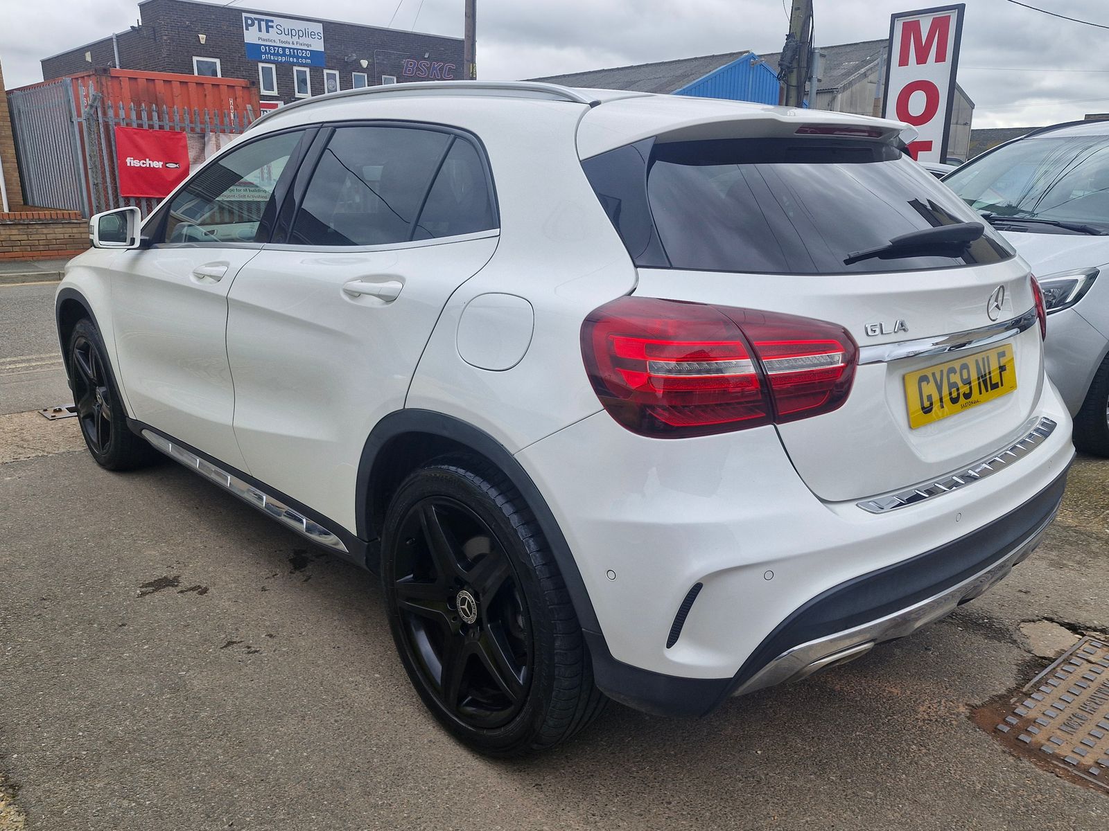 Mercedes-Benz GLA 1.6 GLA180 AMG Line Edition SUV 5dr Petrol 7G-DCT Euro 6 (s/s) (122 ps) 5dr Automatic 2026