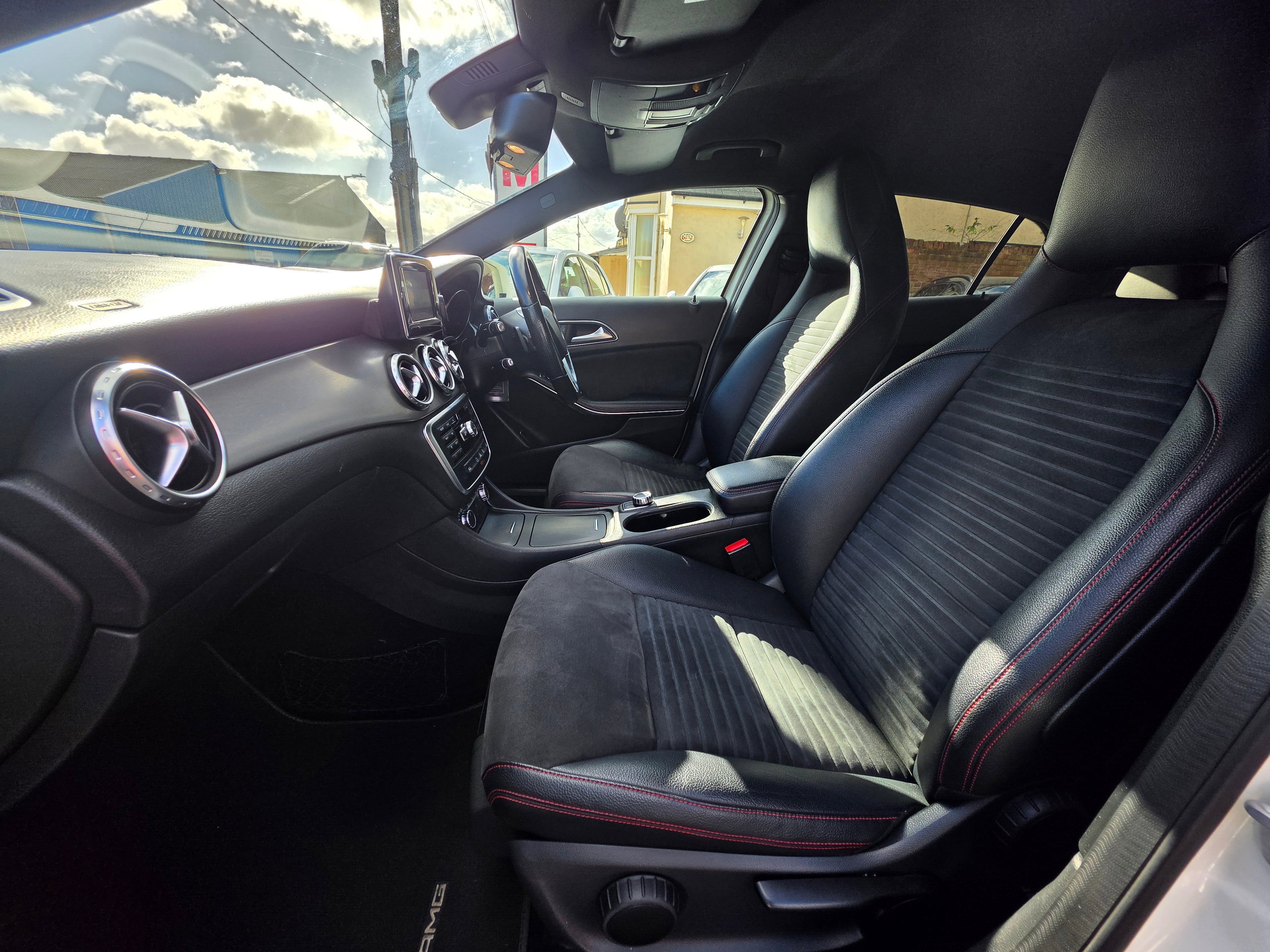 Mercedes-Benz GLA 2.1 GLA220 CDI AMG Line SUV 5dr Diesel 7G-DCT 4MATIC Euro 6 (s/s) (170 ps) 5dr Automatic 2026