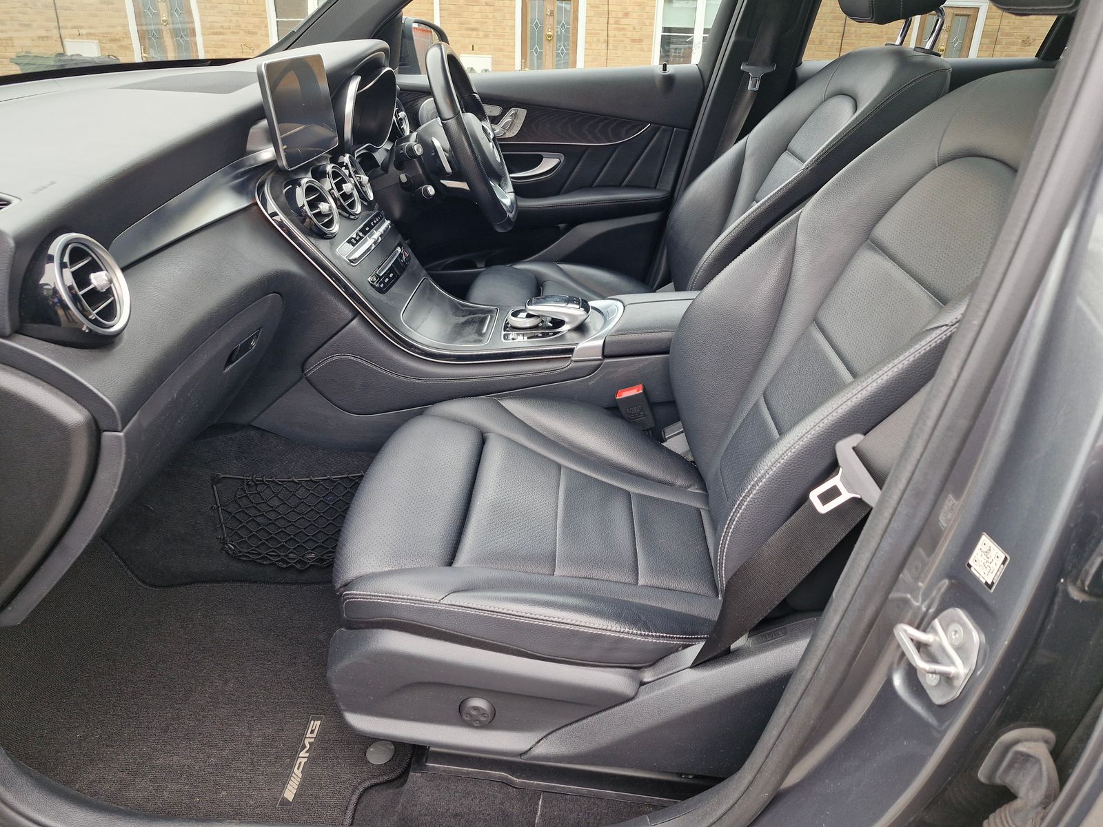 Mercedes-Benz GLC 3.0 GLC350d V6 AMG Line (Premium Plus) SUV 5dr Diesel G-Tronic 4MATIC Euro 6 (s/s) (258 ps) 5dr Automatic 2026