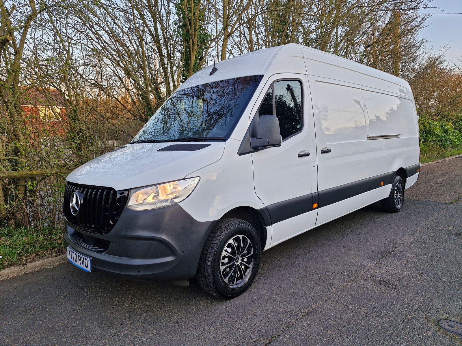 Mercedes-Benz Sprinter 2.0 315 CDI Progressive Panel Van 5dr Diesel Manual RWD L3 H2 Euro 6 (s/s) (150 ps) 5dr Manual 2026