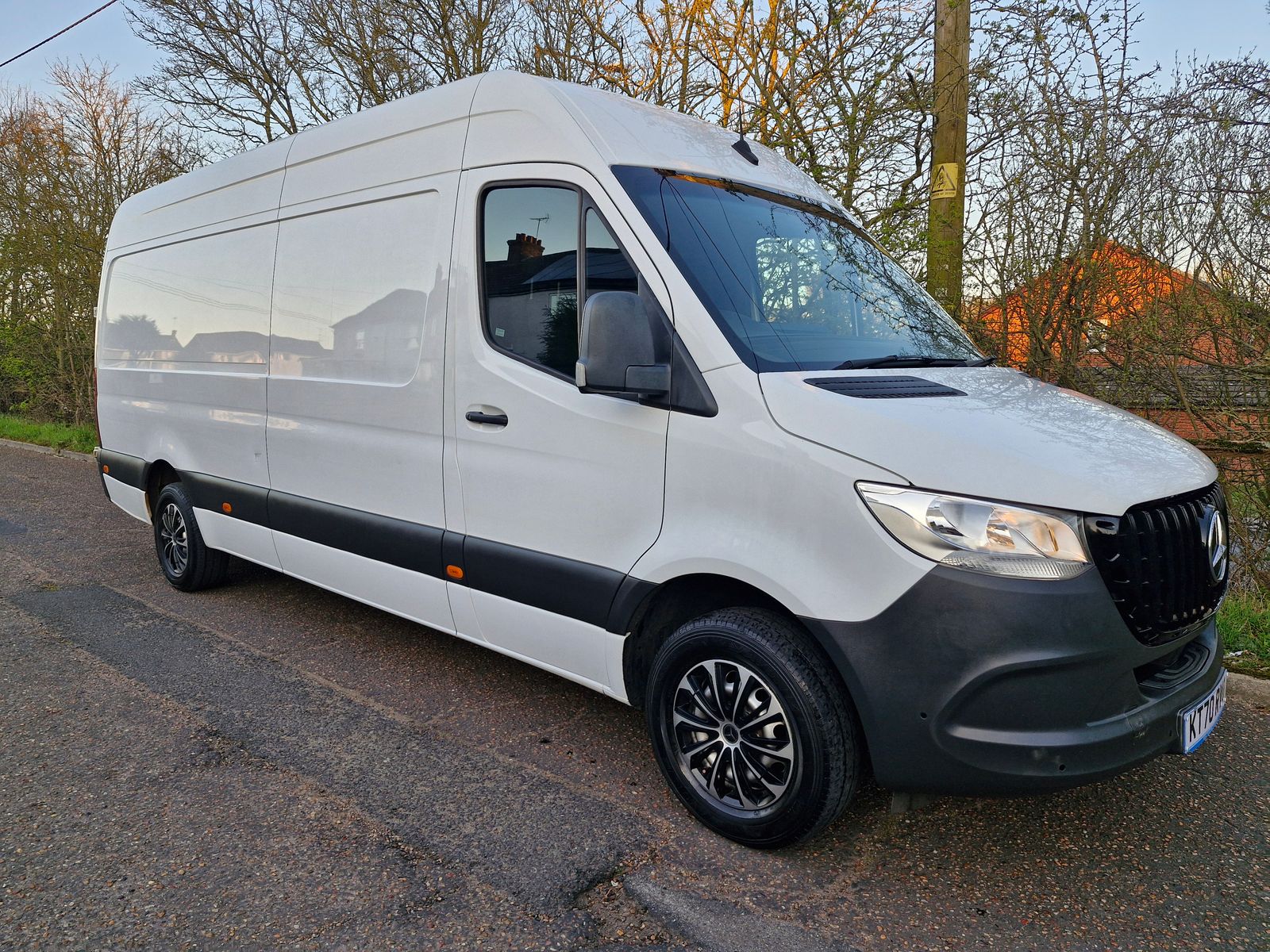 Mercedes-Benz Sprinter 2.0 315 CDI Progressive Panel Van 5dr Diesel Manual RWD L3 H2 Euro 6 (s/s) (150 ps) 5dr Manual 2026