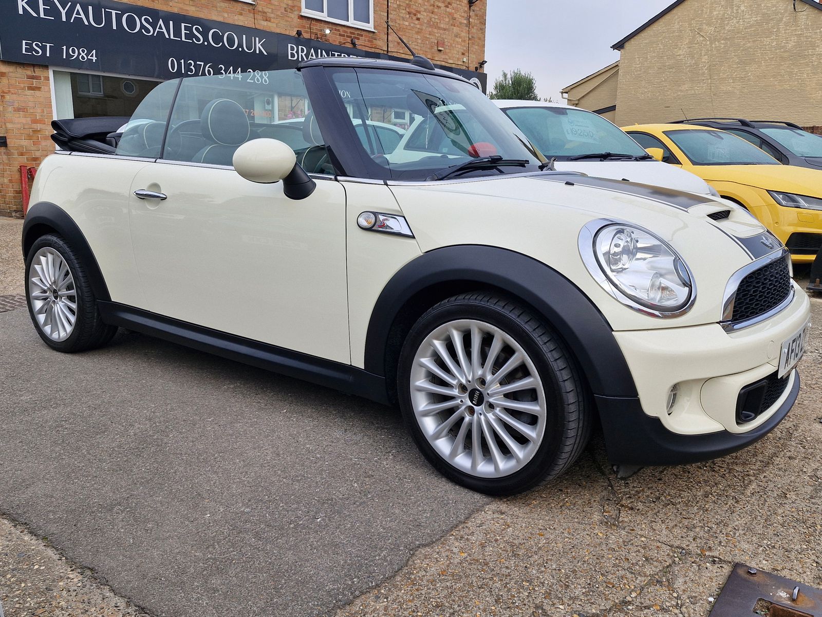 MINI Convertible 1.6 Cooper S Convertible 2dr Petrol Manual Euro 5 (s/s) (184 ps) 2dr Manual 2026