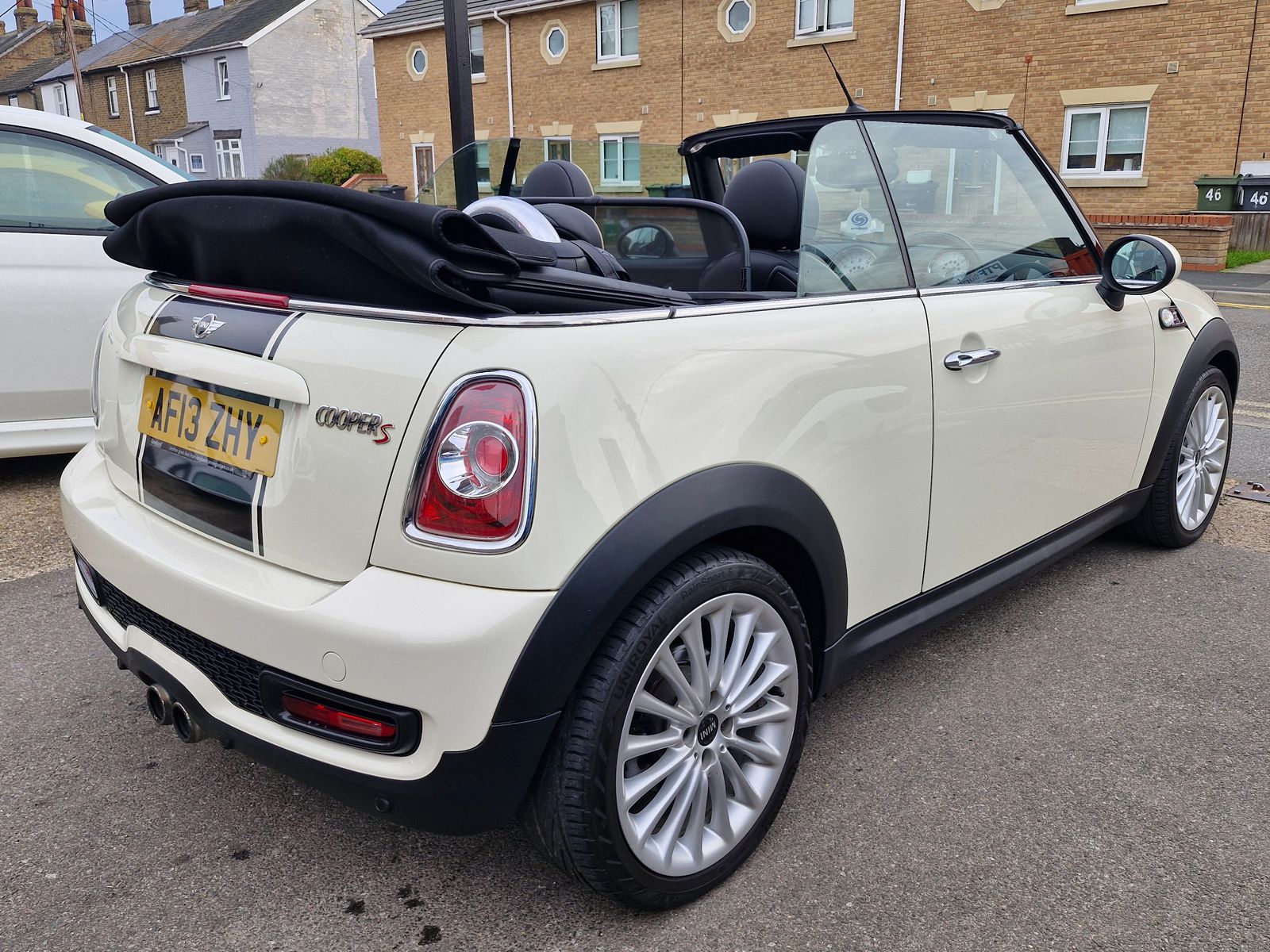MINI Convertible 1.6 Cooper S Convertible 2dr Petrol Manual Euro 5 (s/s) (184 ps) 2dr Manual 2026