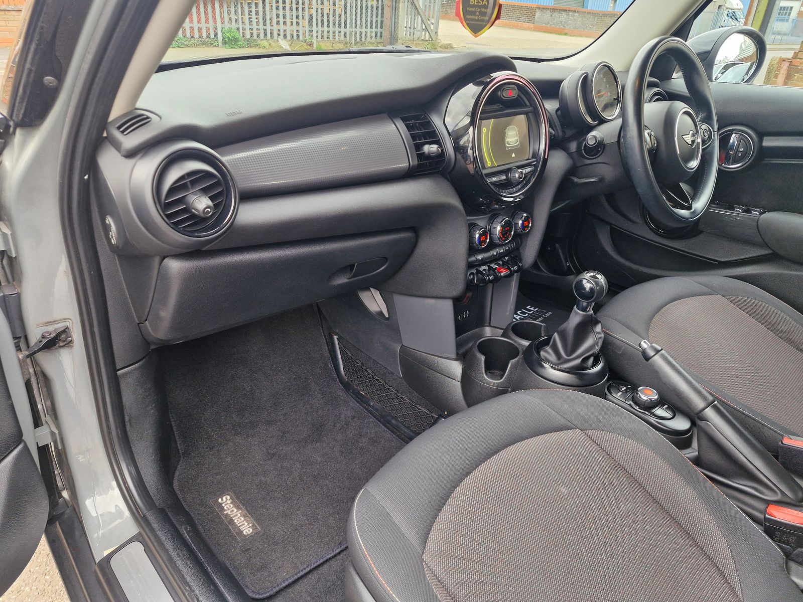 MINI Hatch 1.5 Cooper D Hatchback 5dr Diesel Manual Euro 6 (s/s) (116 ps) 5dr Manual 2026